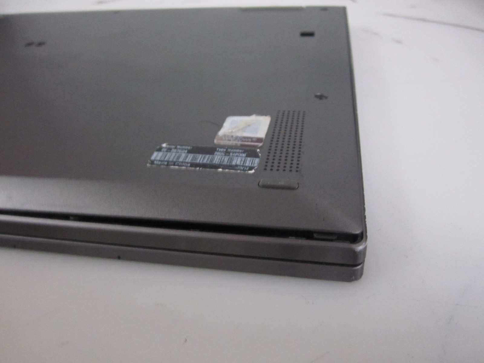 Lenovo ThinkPad X1 Yoga Gen 5 i7-10610U 1.8Ghz 16GB 256GB NOOS LAPTOP + AC READ