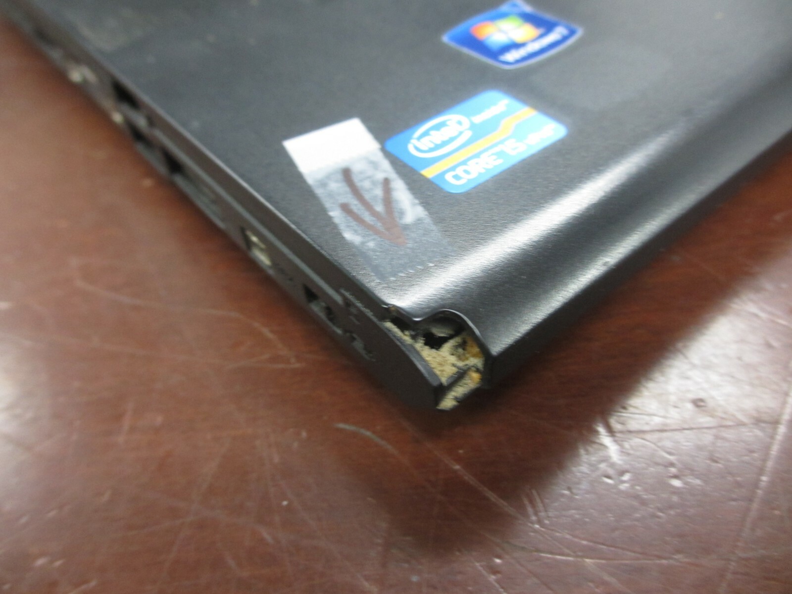 Lenovo ThinkPad T520 15.6″ Core i5-2520M 2.50GHZ 4GB 320GB DVDRW Laptop w/ AC