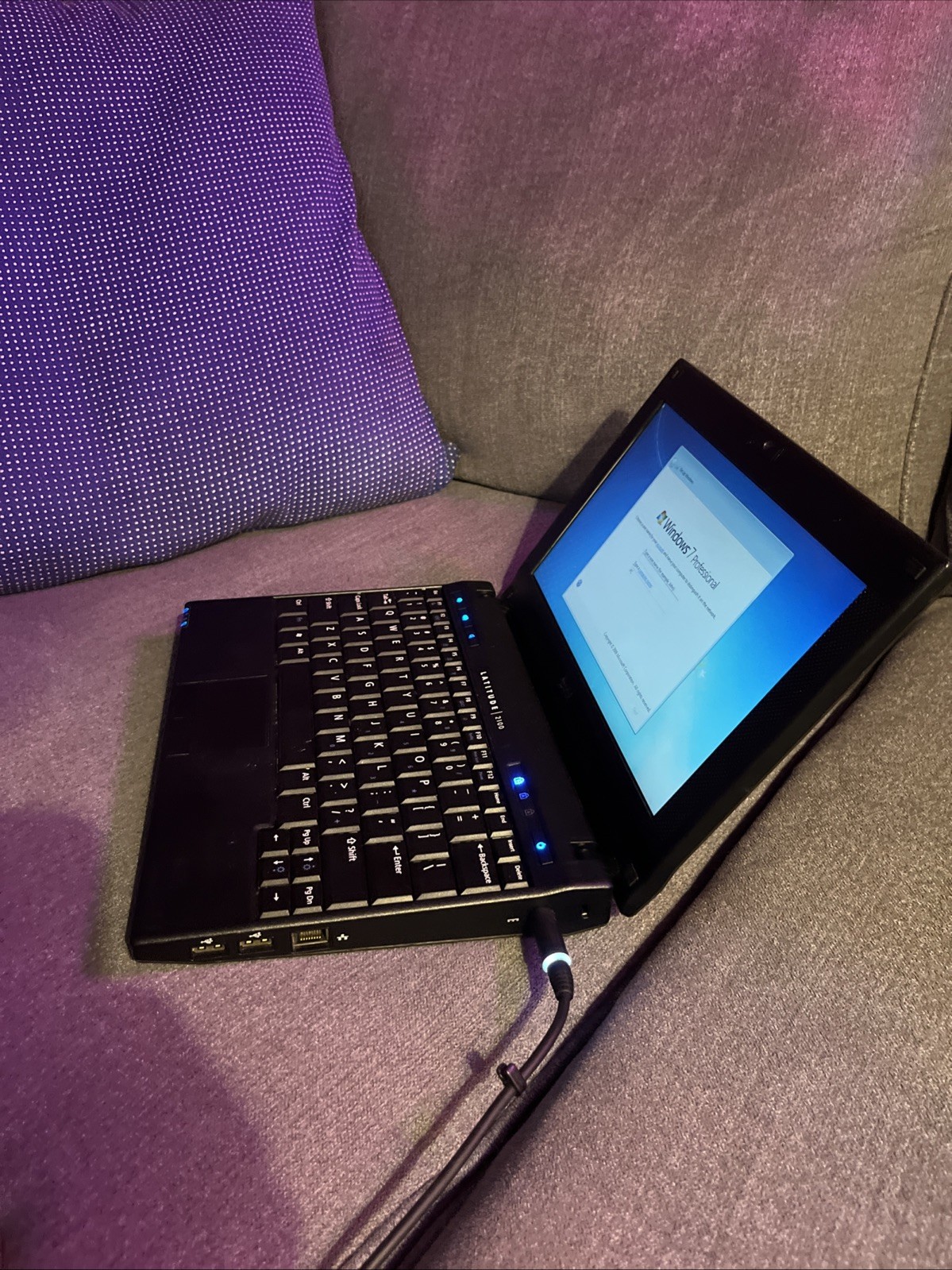 Dell Latitude 2100 Intel Atom N270 1.60GHz 2GB RAM Windows 7