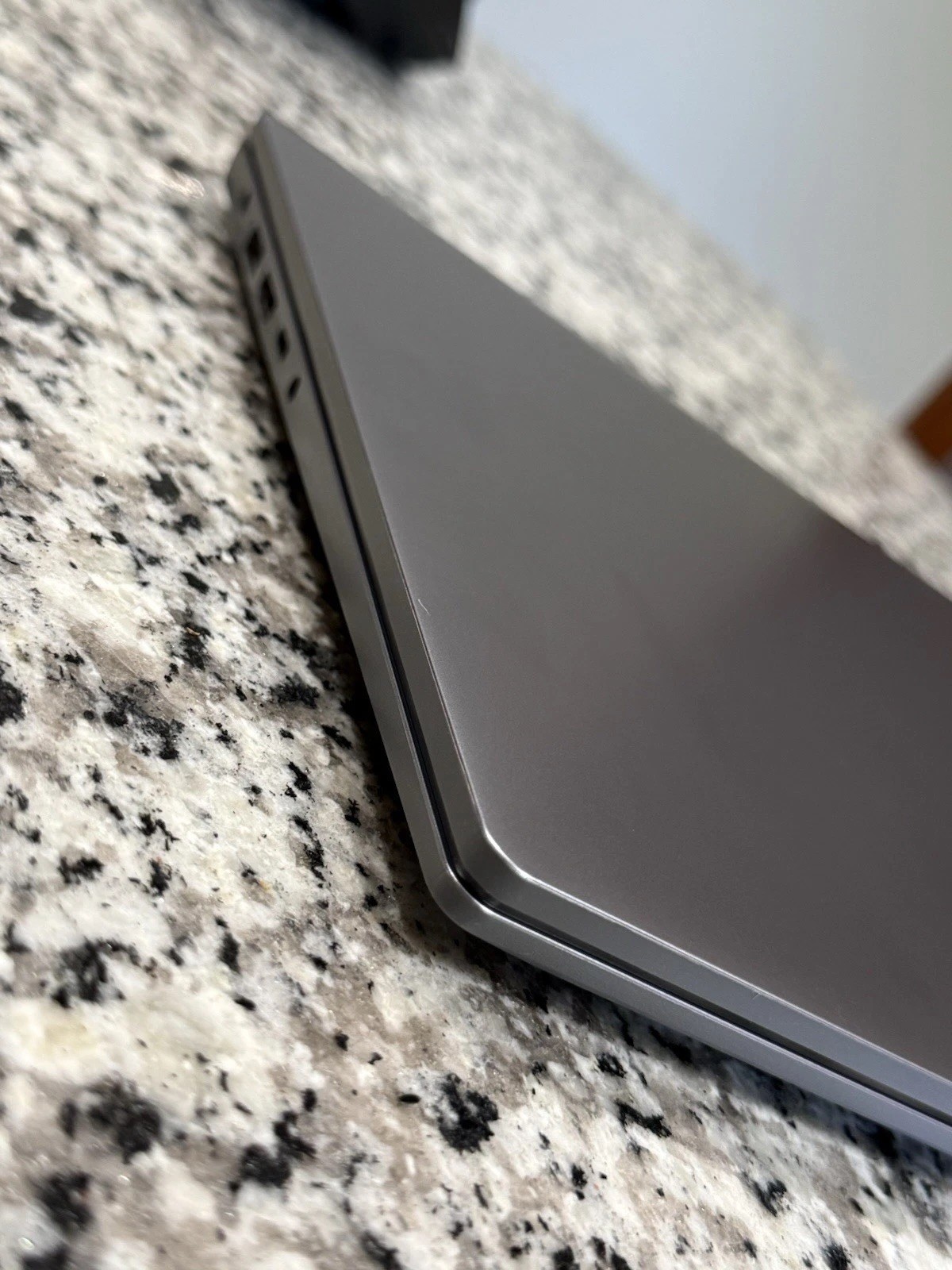Lenovo IdeaPad Slim 3 15AMN8 15.6″ Ryzen 5 7520U 2.8GHz 8GB RAM 512GB SSD