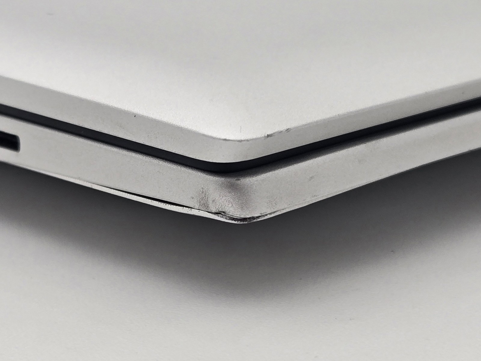 HP EliteBook 855 G8 15″ FHD Touch RYZEN 7 PRO 5850U 512GB SSD 16GB W11P *READ*