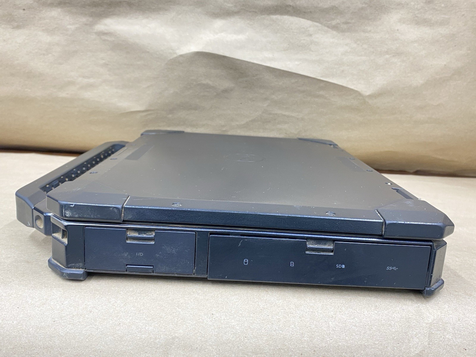 Dell Latitude 5424 Rugged – 14″ FHD – i5-8350U – 16GB – 256GB – Win 10 – READ