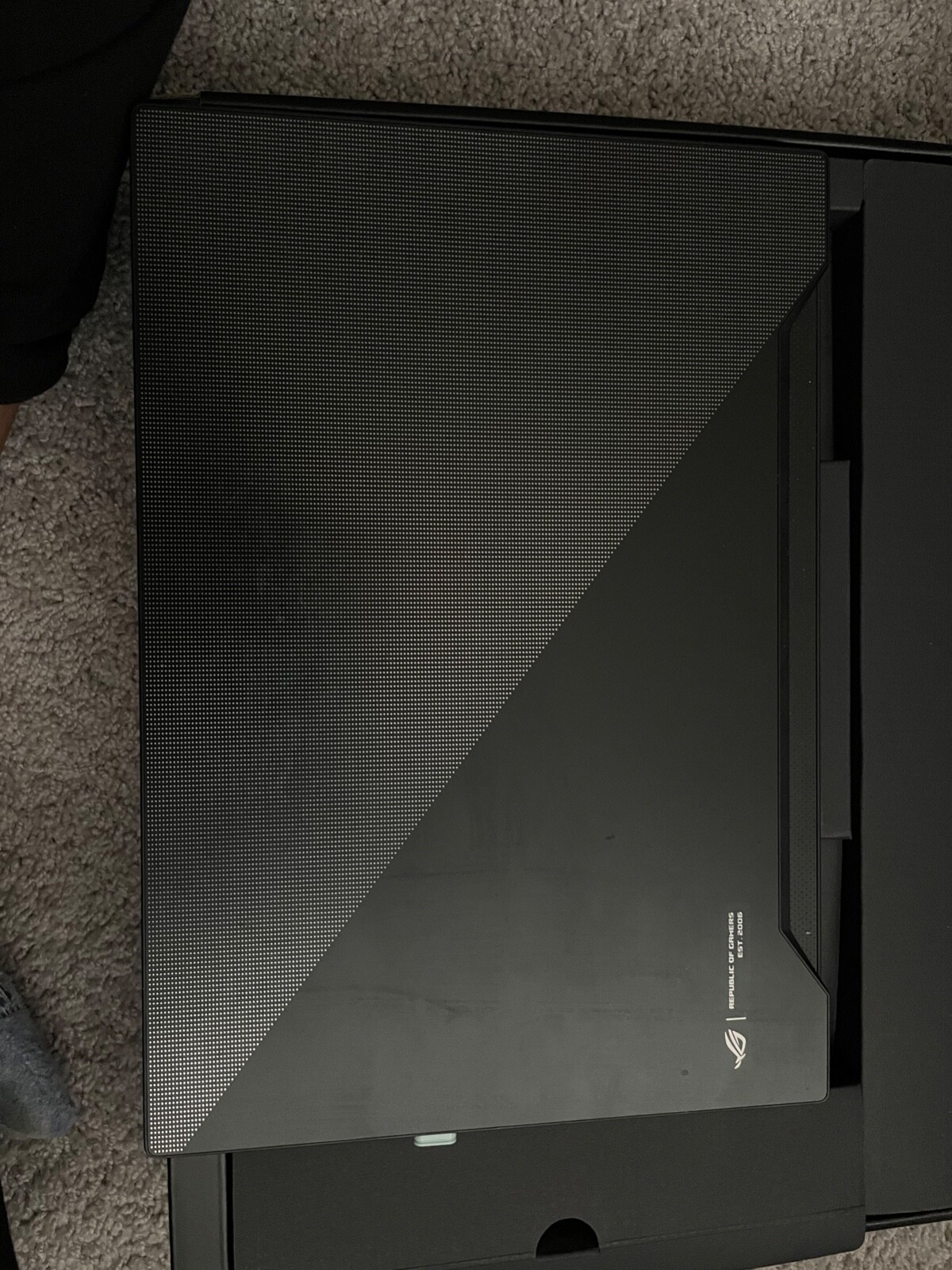ASUS ROG Zephyrus M15 GU502L 15.6″ i7-10750H 2.6GHz 16GB Ram 1TB HDD NVDIA