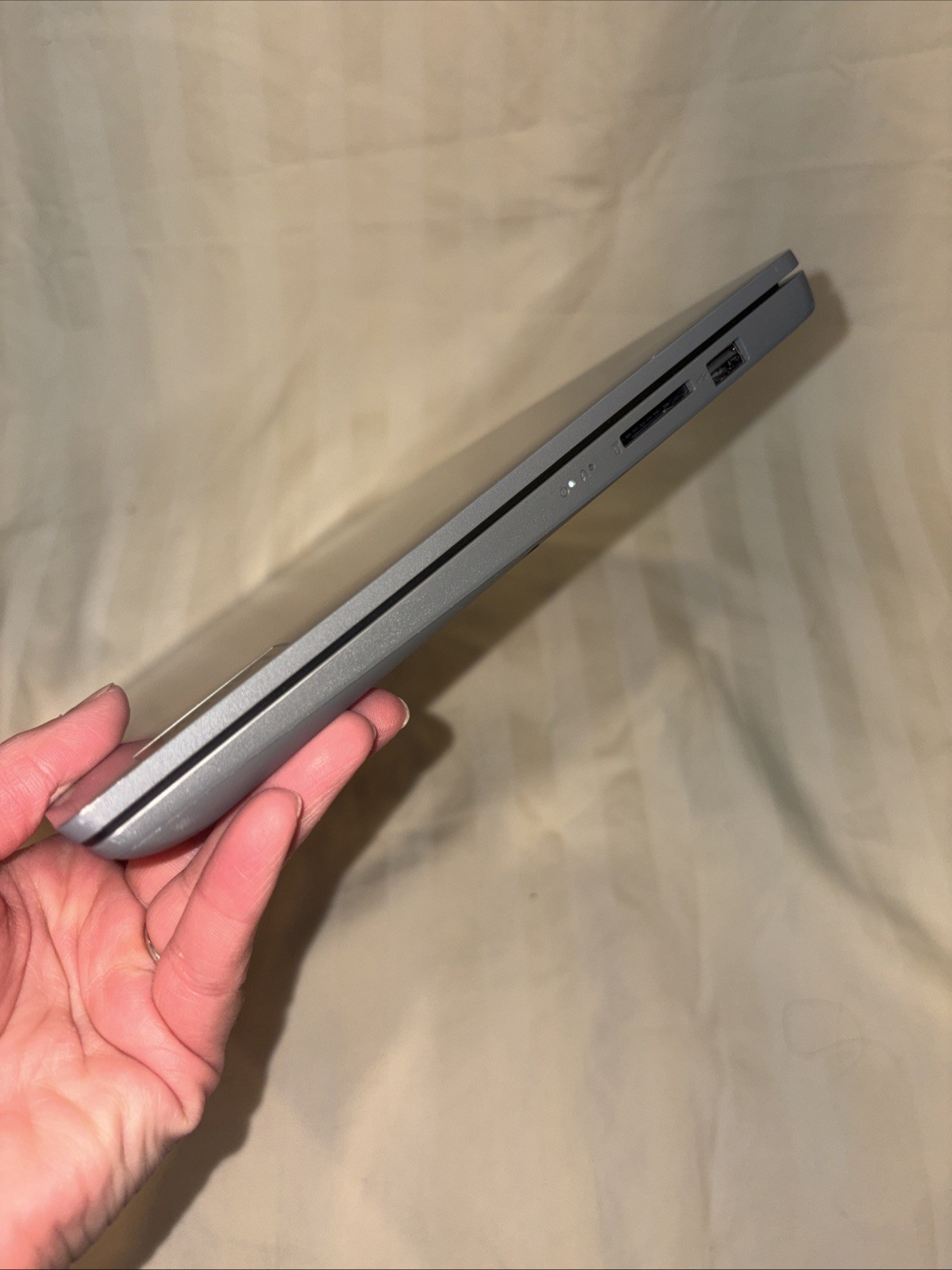 Lenovo IdeaPad 1 14IGL7 14″ Celeron N4020 1.1GHz 4GB RAM 64GB SSD
