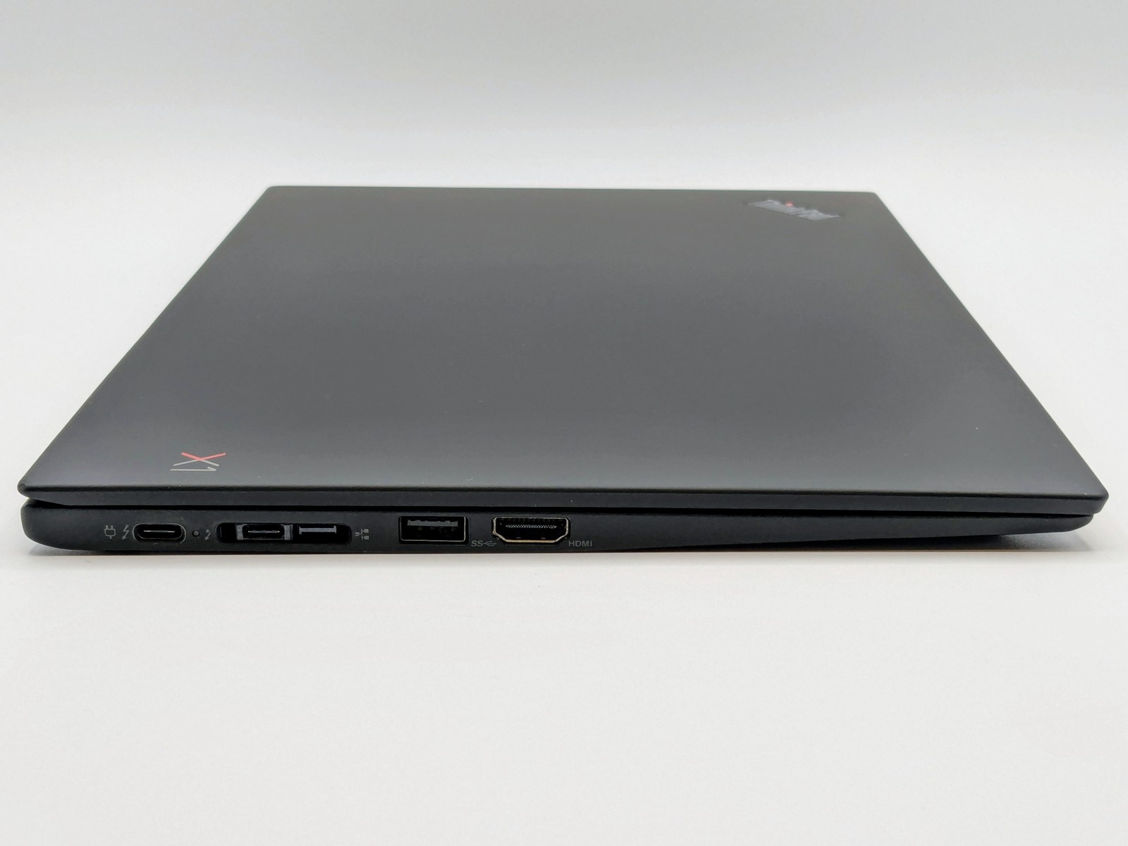 Lenovo ThinkPad X1 Carbon Gen 6 14″ FHD I7-8650U 256GB 16GB W11P Backlit FPR