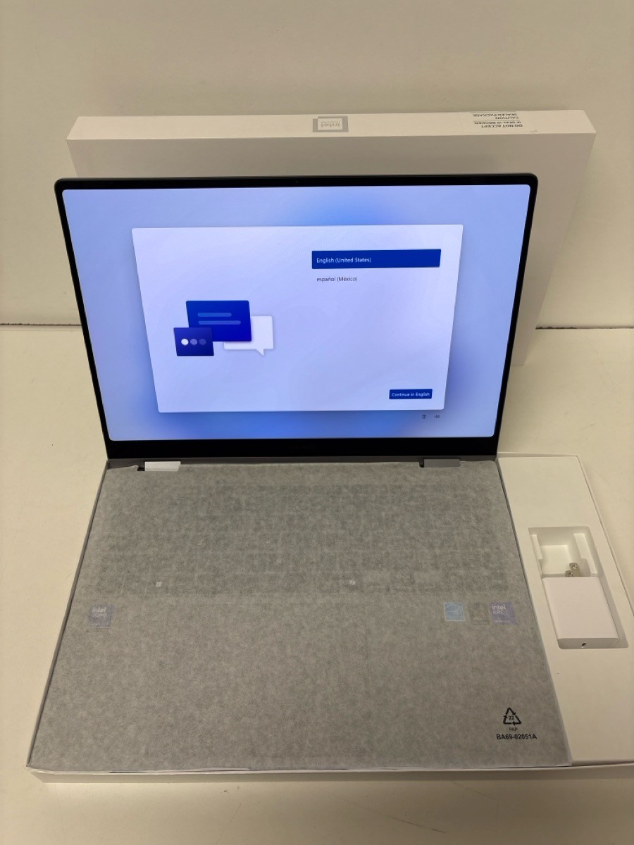 SAMSUNG GALAXY BOOK5 PRO IOB (P08036527)