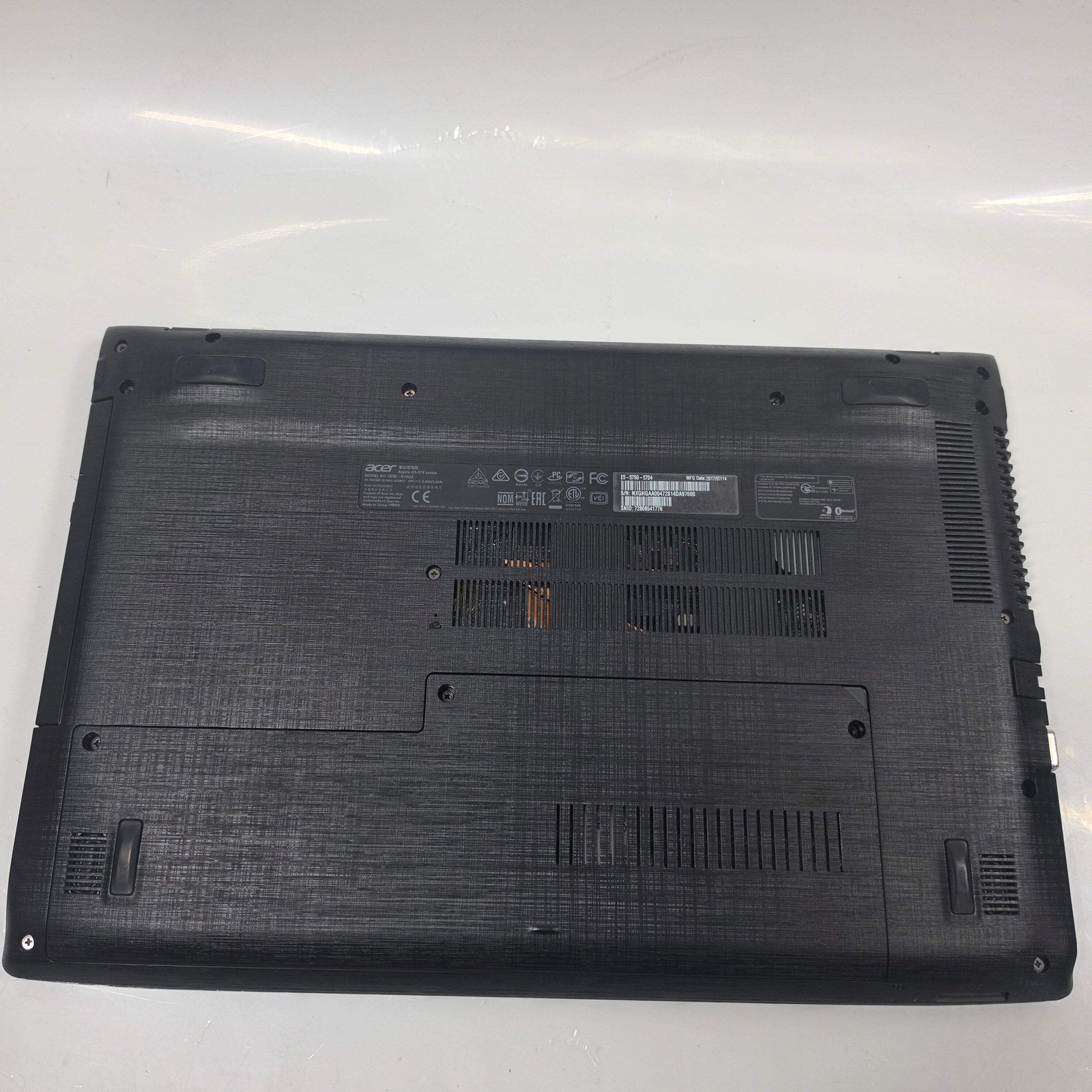 Acer Aspire E5 15.6″ i5-7200U 2.5GHz 8GB RAM 256GB SSD