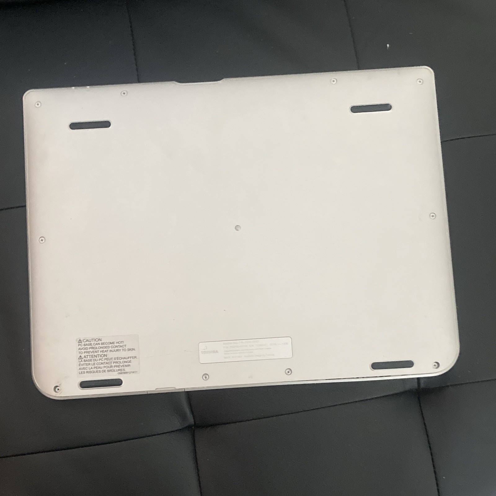 Toshiba Satellite Click 2 Pro P35W-B3220 (For Parts, no charger)