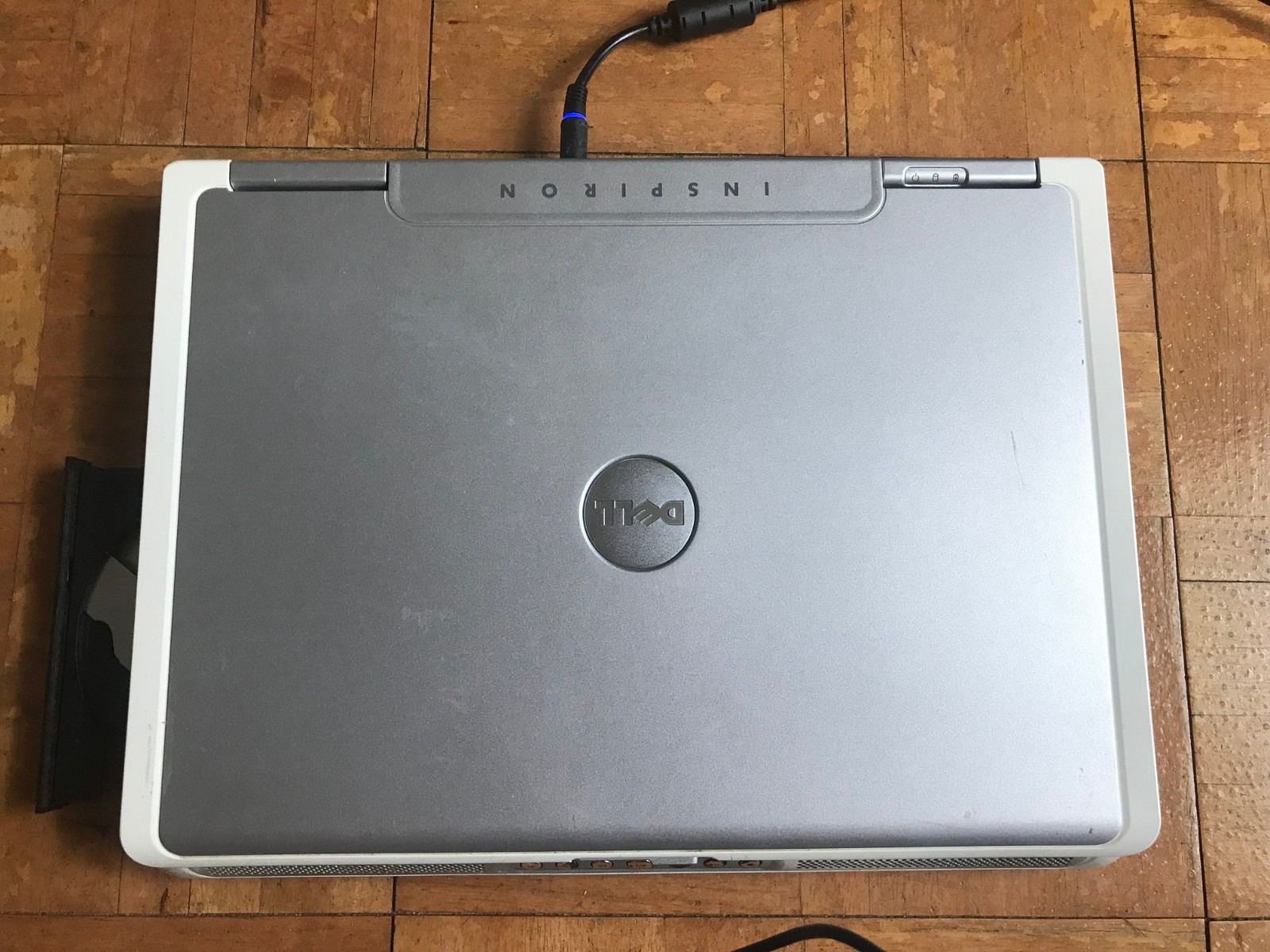 Dell Inspiron 6000 Intel Pentium 1.50GHz 2 Gig Ram 20GB HDD (No Charger ) AS IS