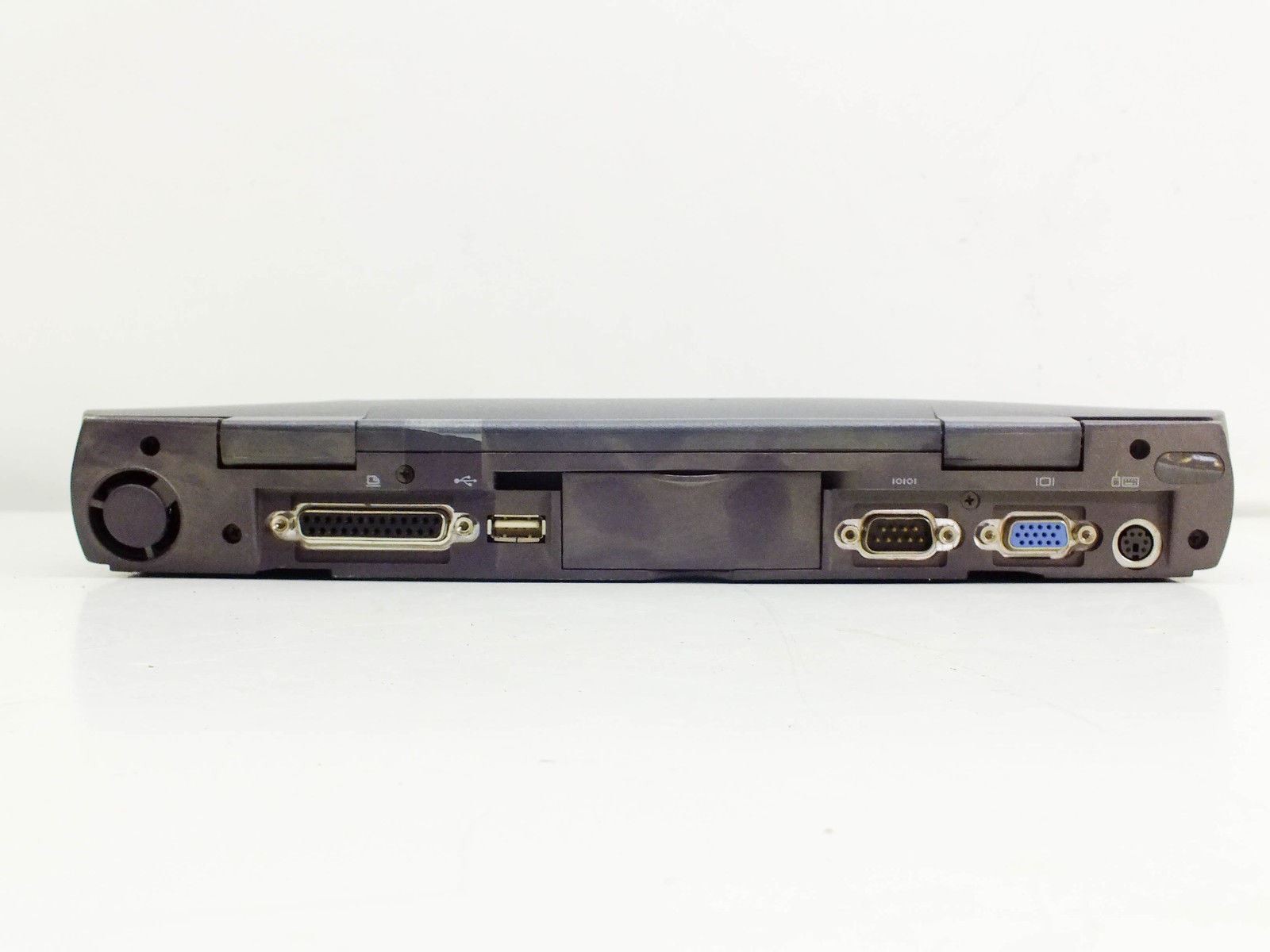 Dell 9321C PII 300MHz Laptop – Latitude CPi D266XT – Missing Parts + Damage