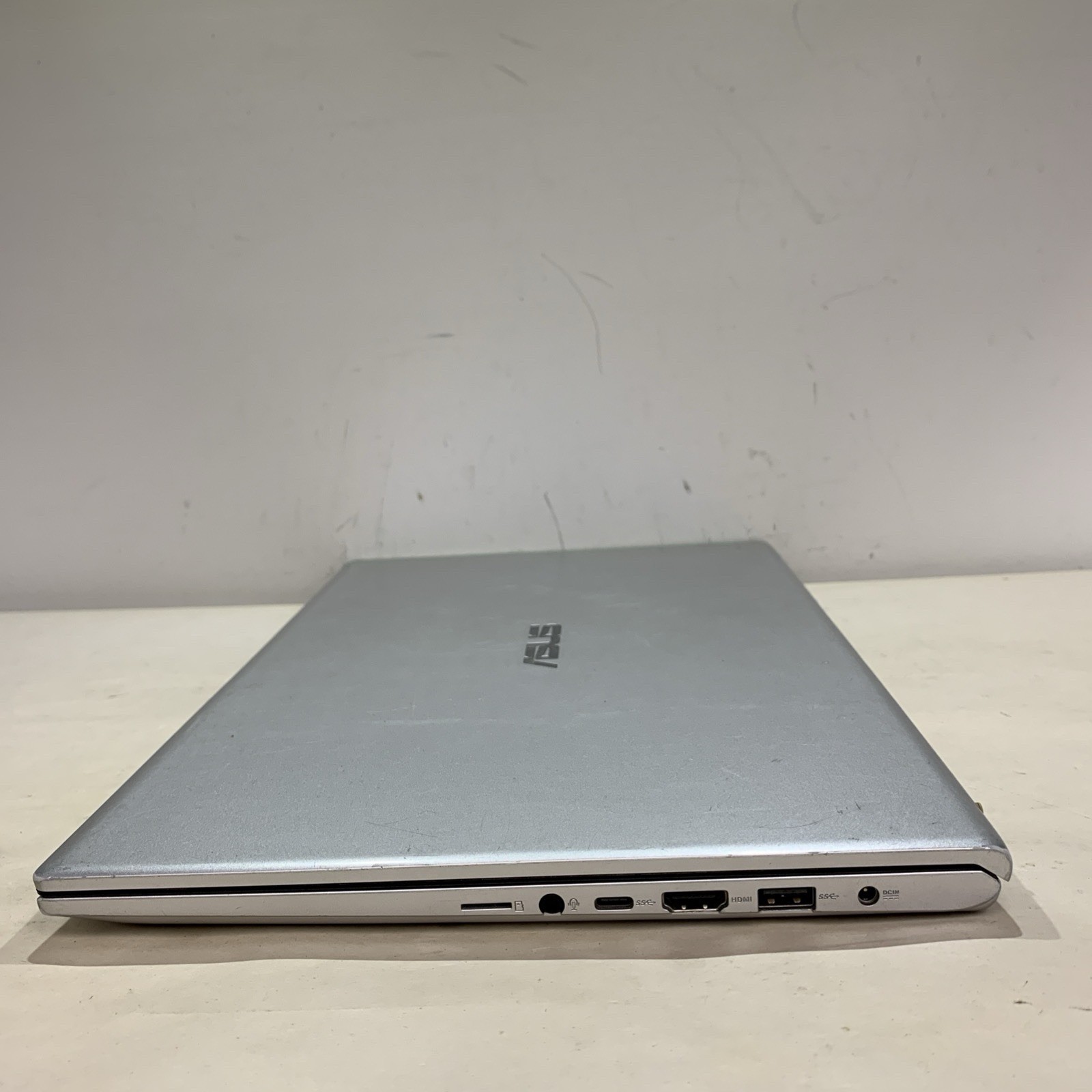 Asus Vivobook 15 X512D 15.6″ AMD Ryzen 5 3500U 8GB RAM 256GB SSD Win11 Home