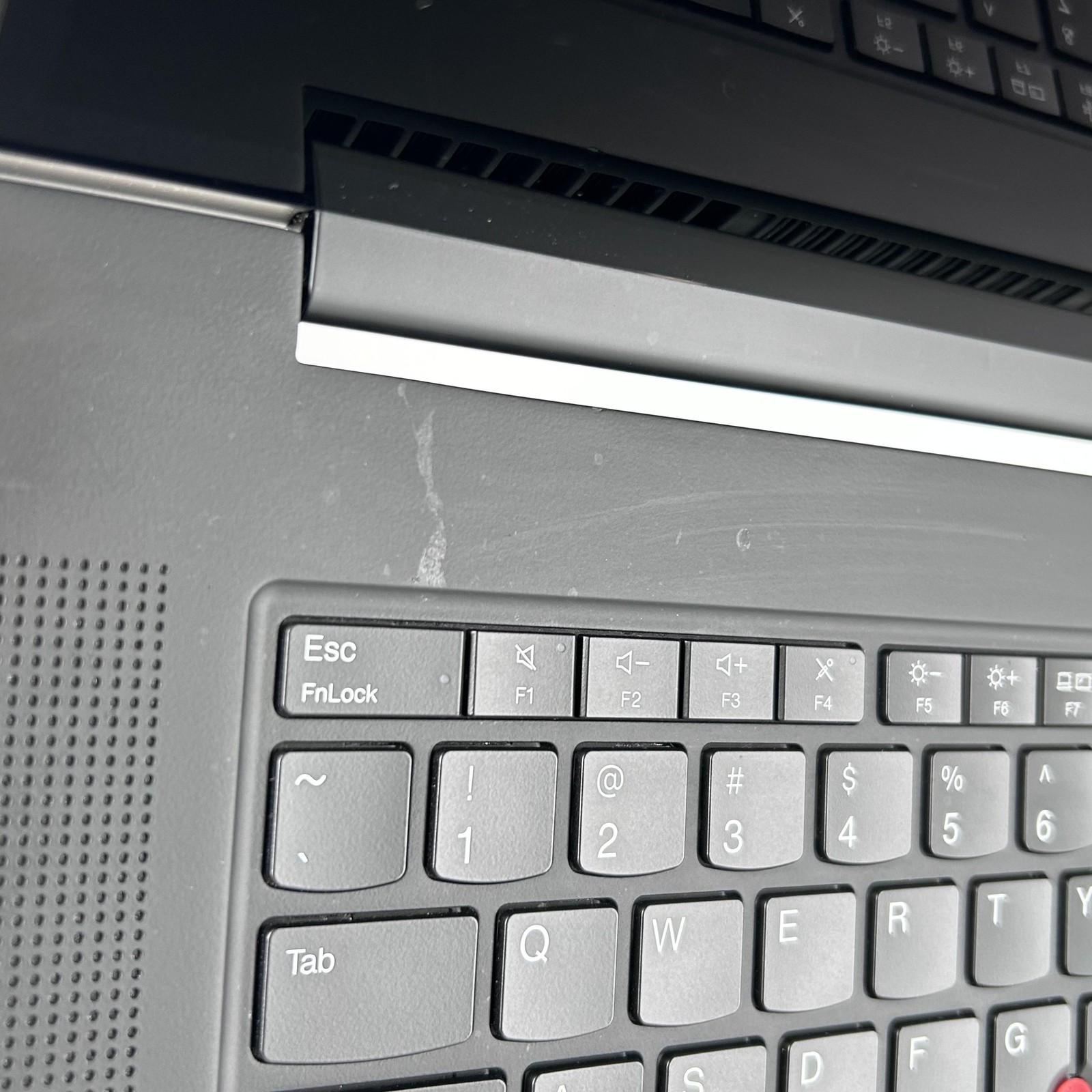 Lenovo ThinkPad P1 Gen 5 16 UHD+ 2.4 GHz i7-12800H 32GB 1TB SSD NVIDIA RTX A1000