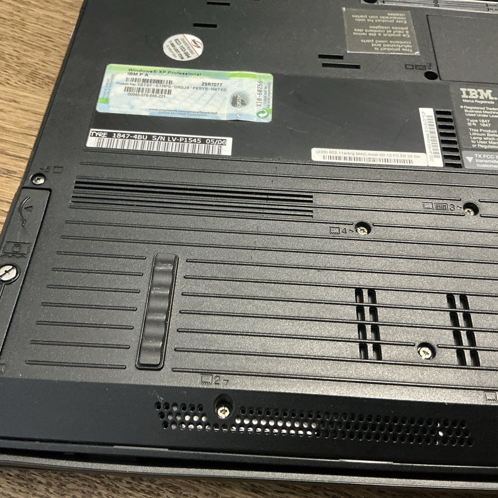 IBM ThinkPad R52 Intel Pentium M 1.86GHz – Dim Screen – READ