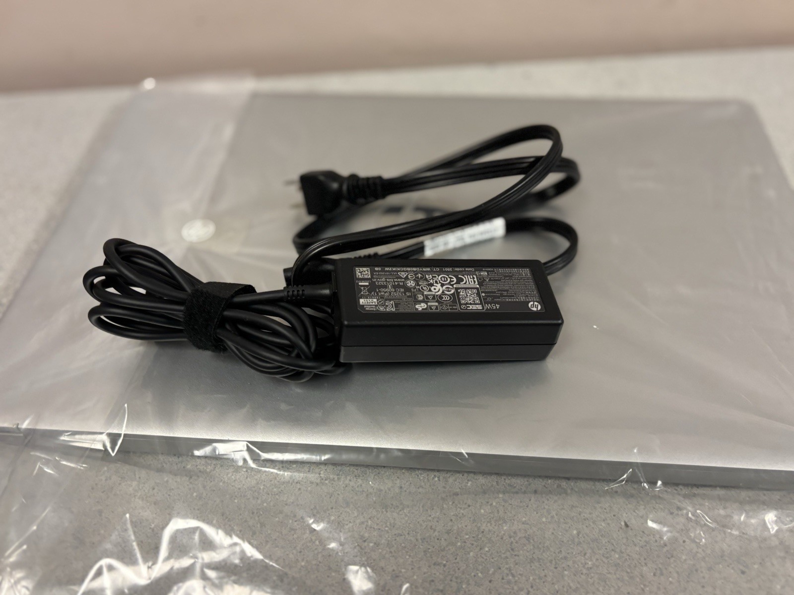 HP 17-CN3083ST 17.3″ FHD IPS LED INTEL i3-N305 8GB RAM 512GB SSD WIN 11 Home OB