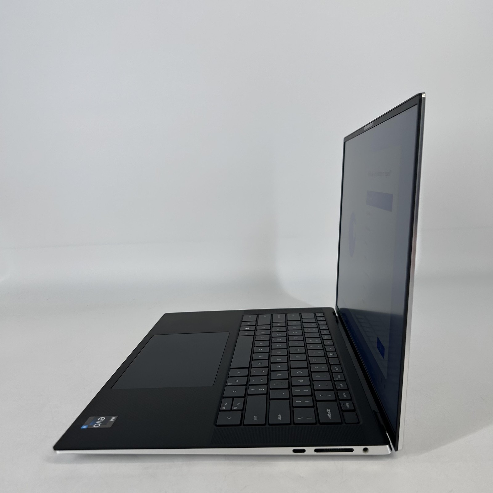 Dell XPS 15 9530 Silver FHD+ 2.6 GHz i9-13900H 64GB 1TB SSD NVIDIA RTX 4060 Good