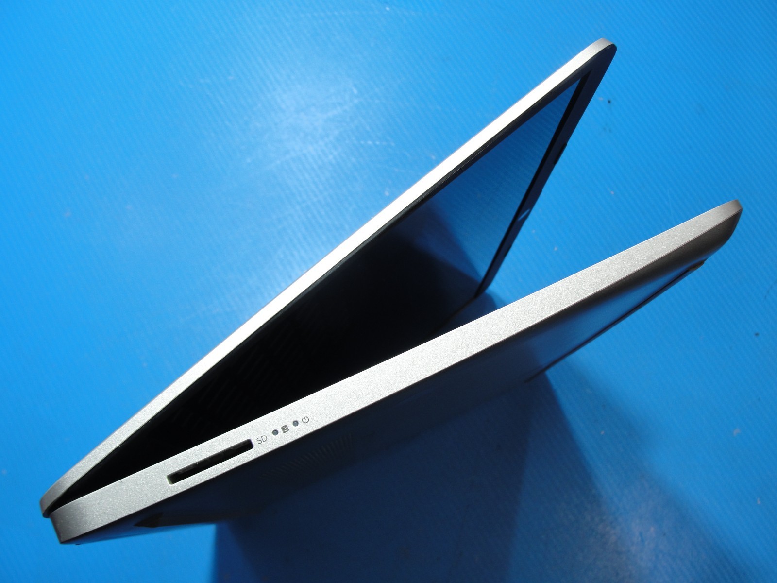 HP 14-DQ1043CL 14″ FHD Intel Core i3-1005G1 1.2GHz 8GB RAM 256GB SSD +Charger