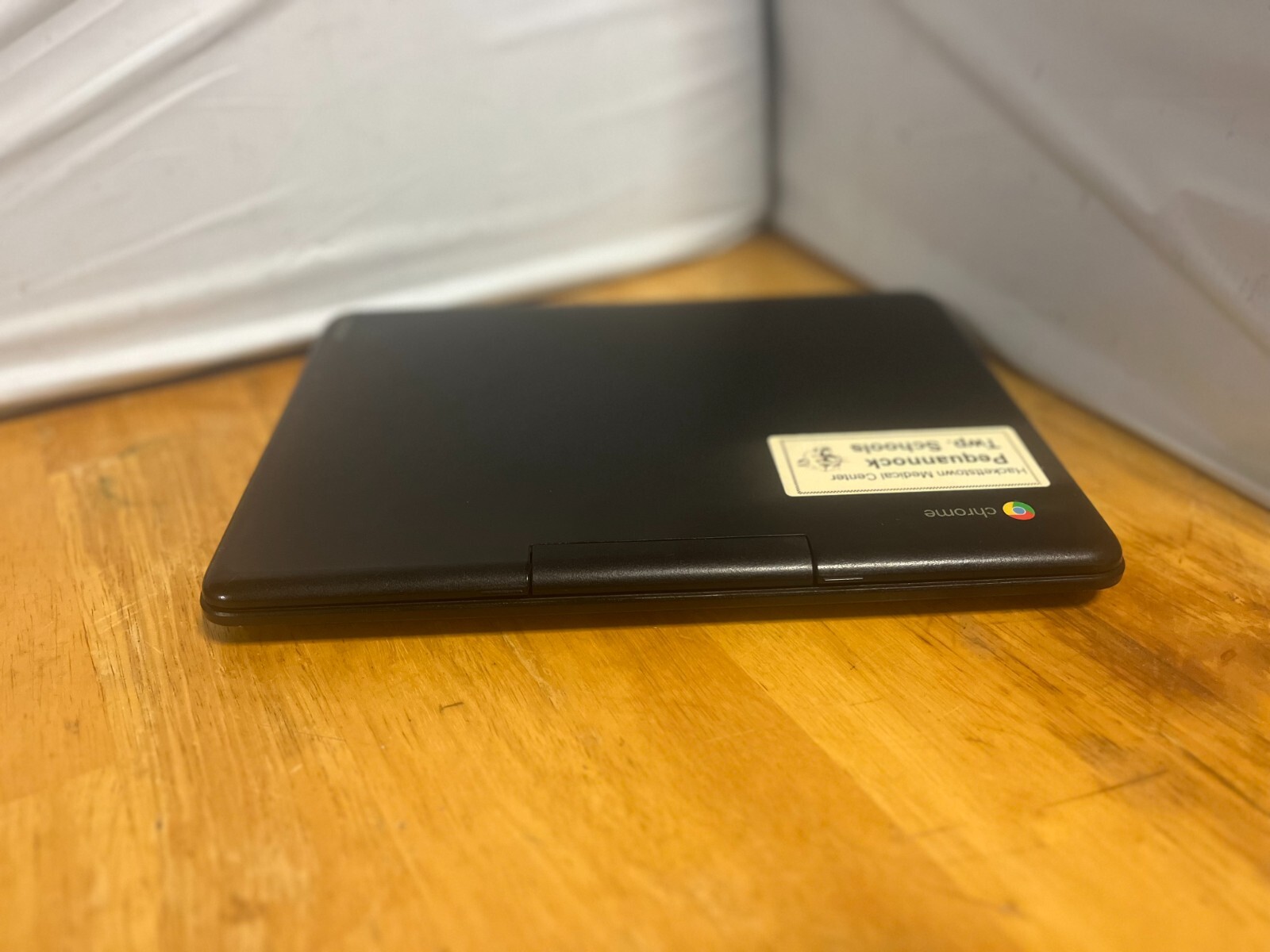 Lenovo N23 Chromebook 11.6″ (16GB eMMC, Intel Celeron N3060, 4GB RAM) Laptop…