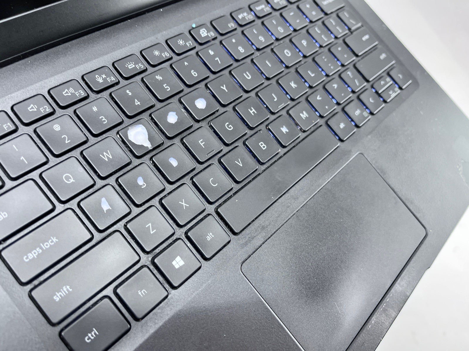 Dell Latitude 7310 13″ FHD i7-10610U 1.8Ghz 16GB 256GB *GRADE C*