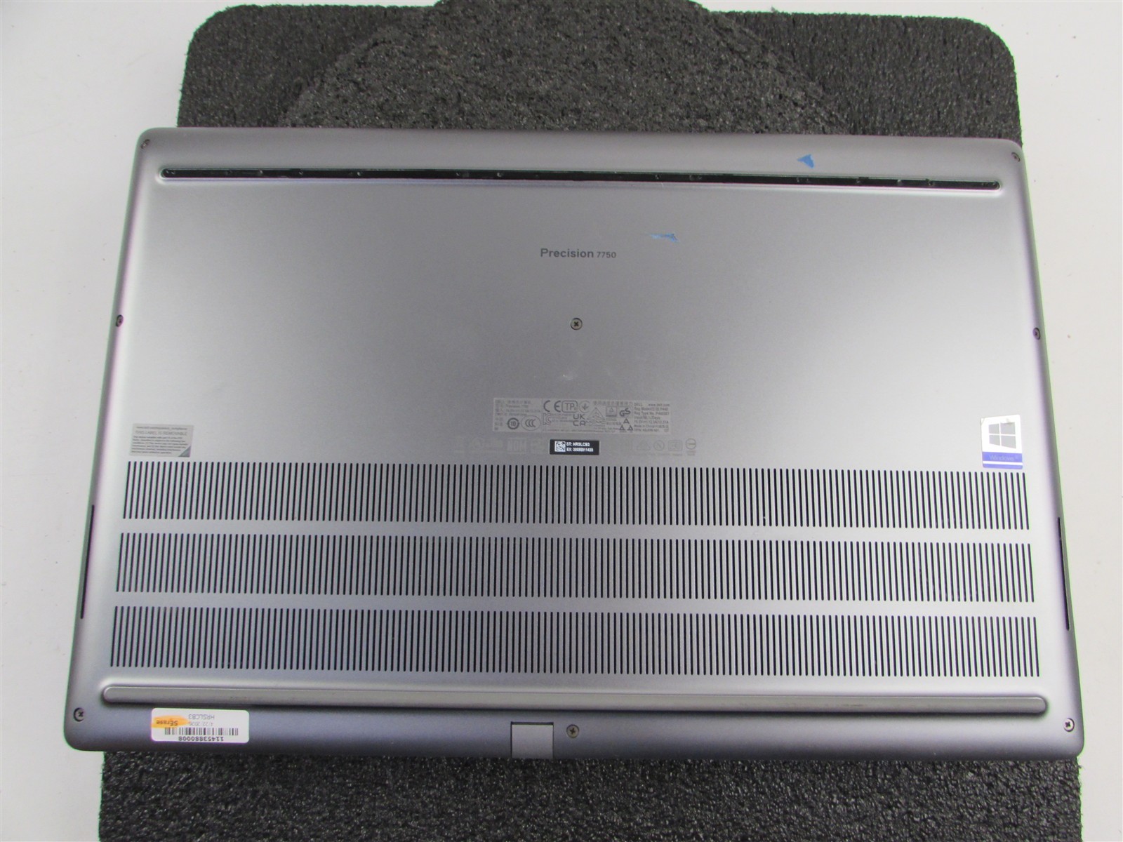 DELL PRECISION 7750 FHD CORE I7-10850H 1TB 32GB RAM RTX 3000 WIN 11 PRO NO BATT