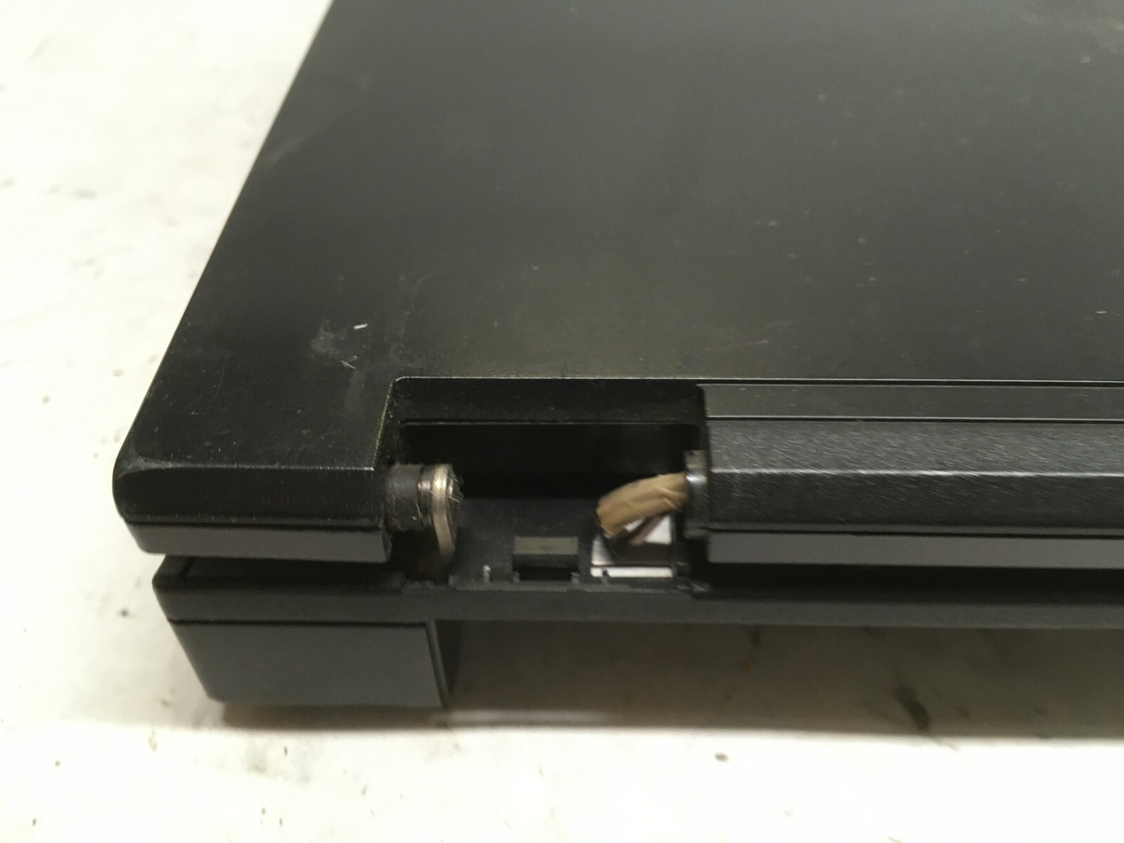Dell Latitude E5400 14″ [AS IS] Intel Core 2 Duo P8400 @ 2.26 GHz – JZ
