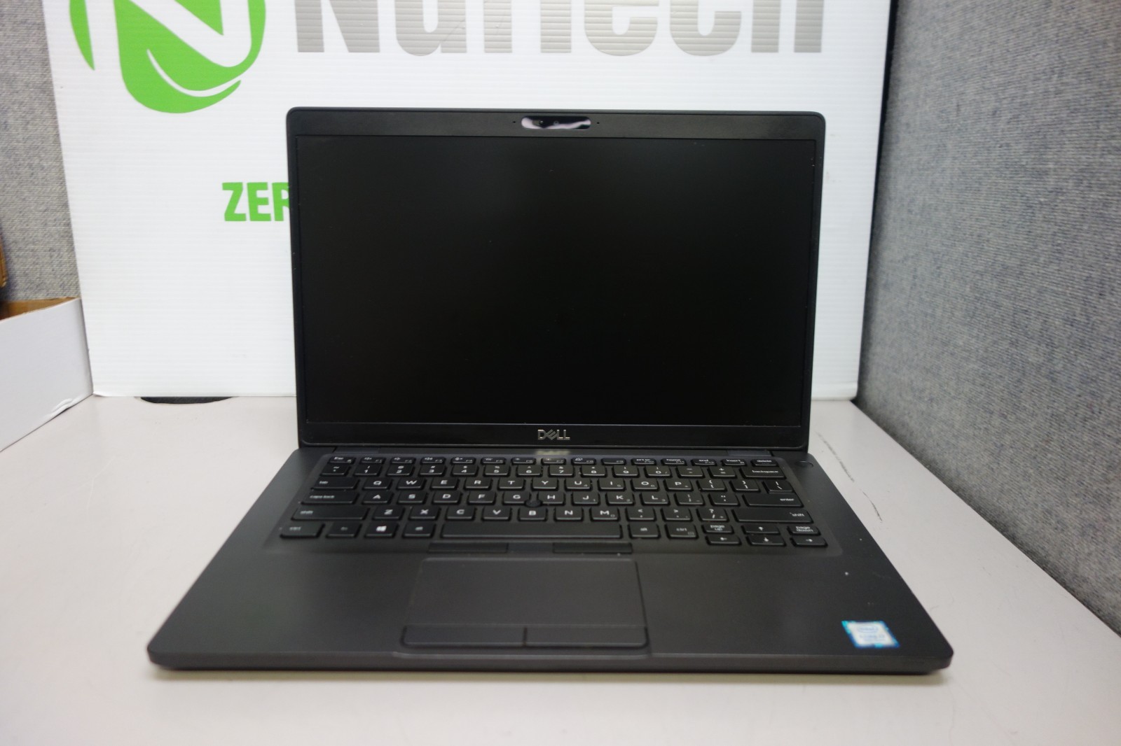 Dell Latitude 5401 14″ i7-9850H 2.6GHz 16GB/256GB m2 SSD [NO OS] Laptop + AC