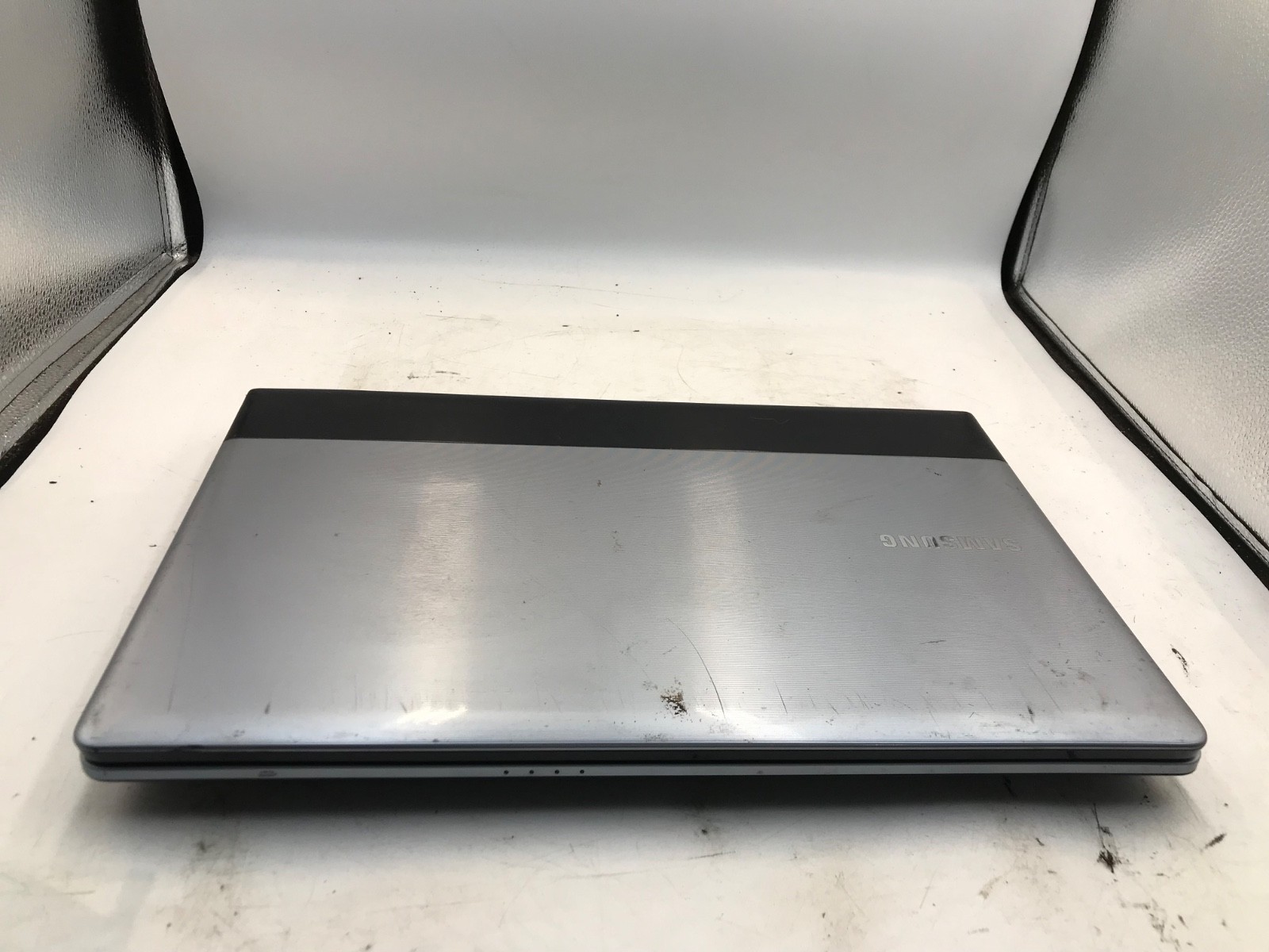 Samsung 300E Intel Core i3-2330M 15″ Laptop- DOES NOT POWER/PARTS ONLY -MZ