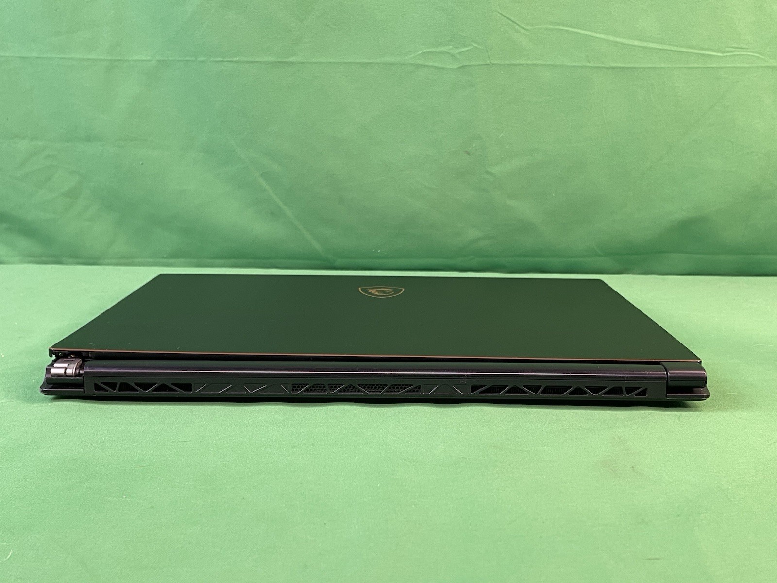 MSI GS65 Stealth Thin 8RF Intel i7-8750H GTX 1070 32GB RAM 1TB SSD 15.6″ | READ