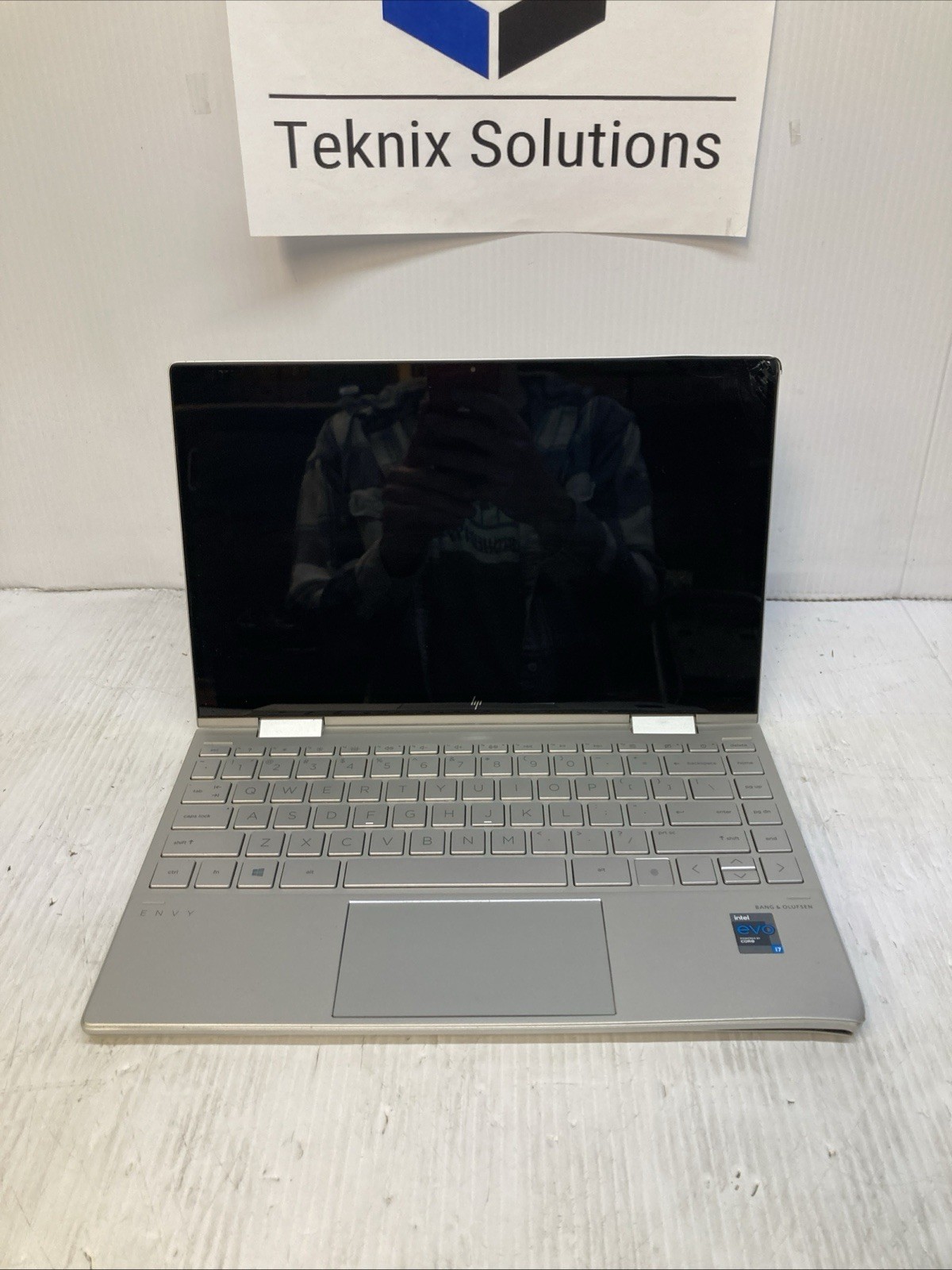 HP ENVY x360 Convertible Core i7-1195G7 2.90GHZ 8RAM NO HDD/OS Boot to BIOS
