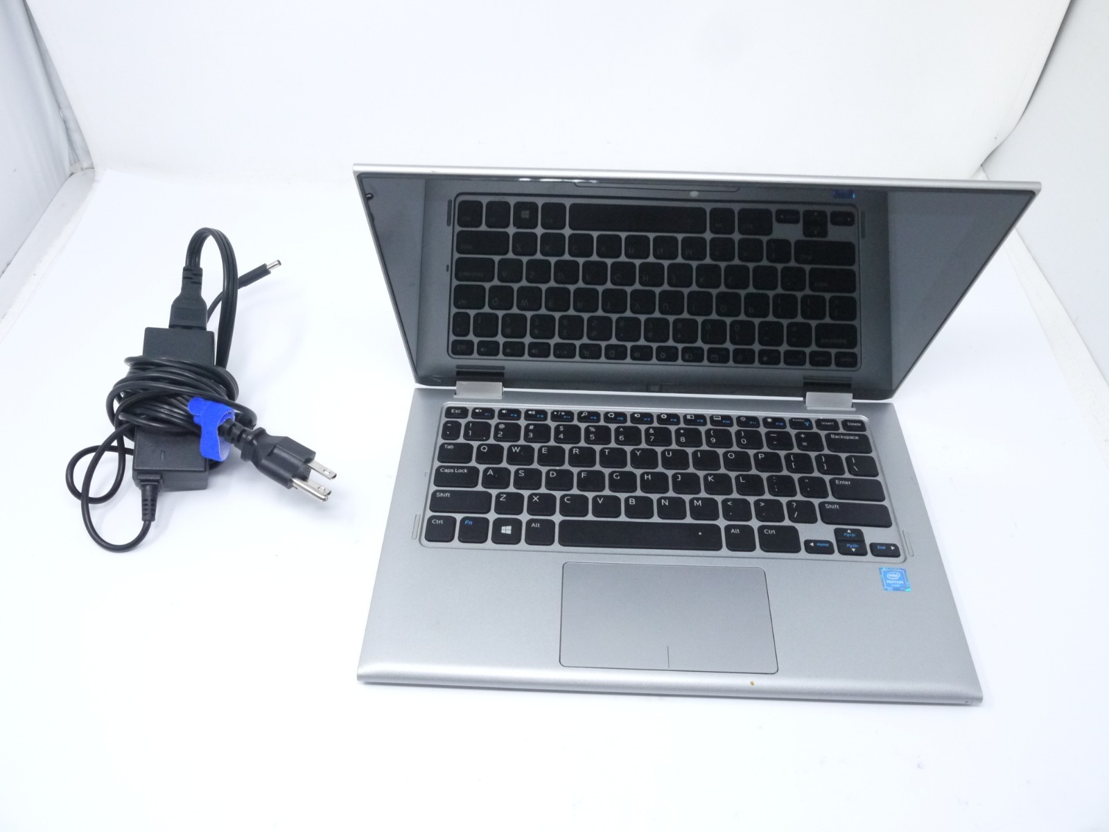 Dell Inspiron 11 11.6″ 2-in-1 Laptop – Pentium N3700 / 4GB / 500GB HDD / Win10