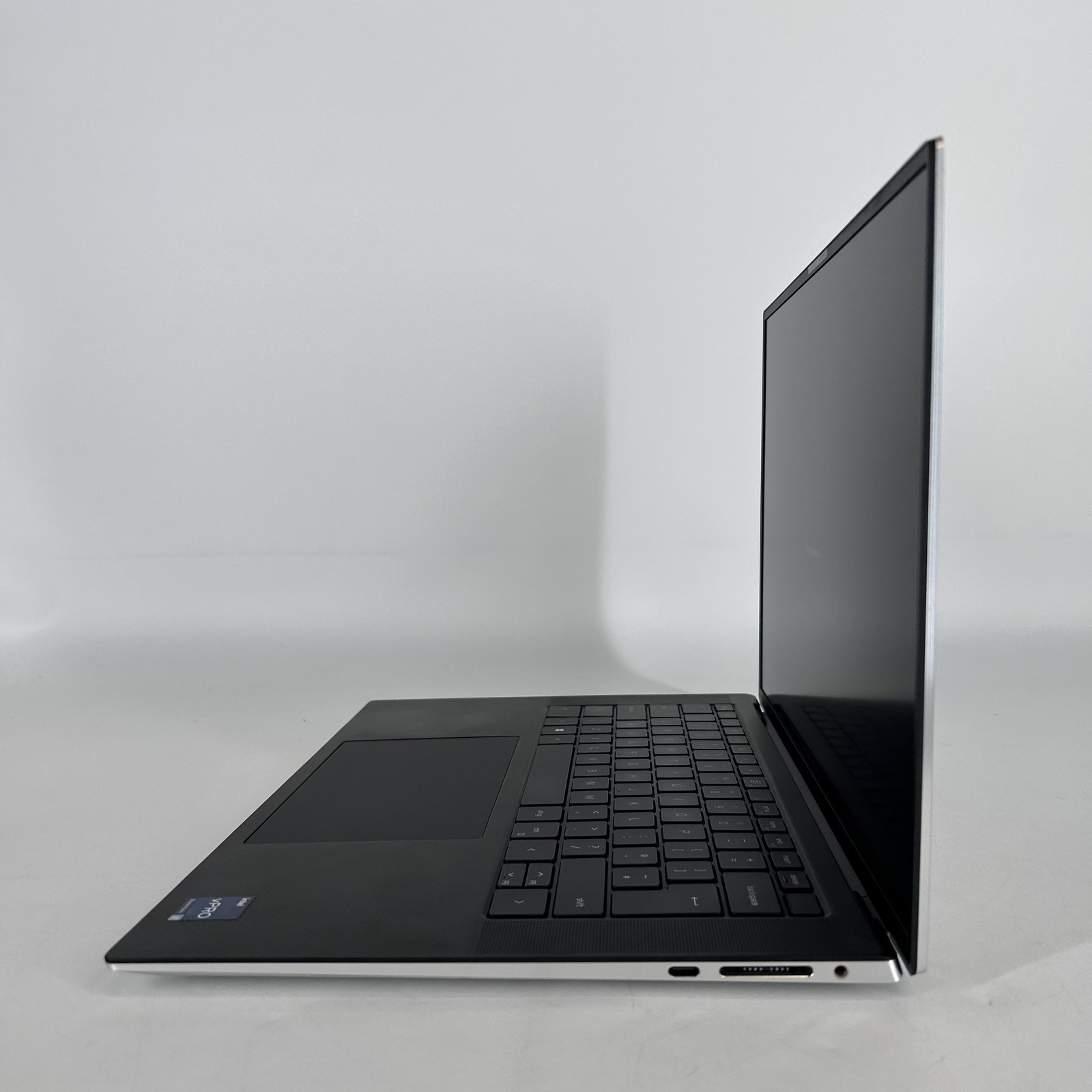 Dell XPS 15 9530 FHD+ 2.4 GHz i7-13700H 16GB 512GB RTX 4050 Bilingual Keyboard