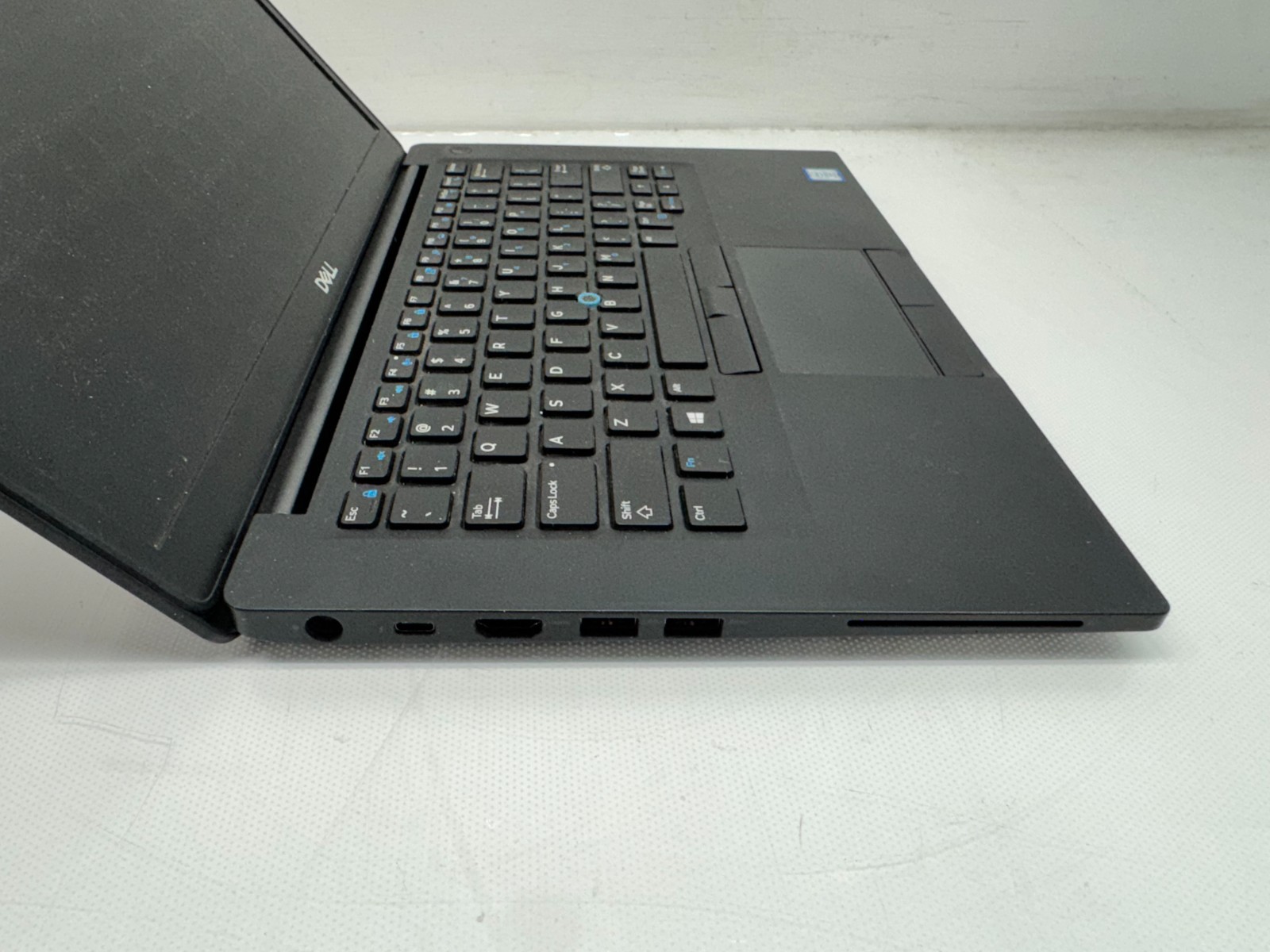 Dell Latitude 7490 14″ FHD i7-8650U@1.9GHz 16GB RAM No SSD **Read**