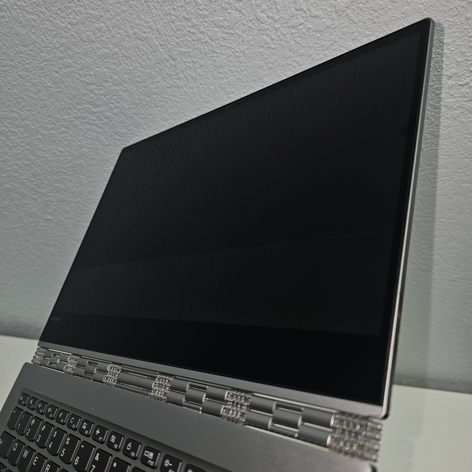 Lenovo Yoga 920-13IKB 2-In-1 Touch Intel i7-8550U 16GB RAM 512GB SSD USB-C