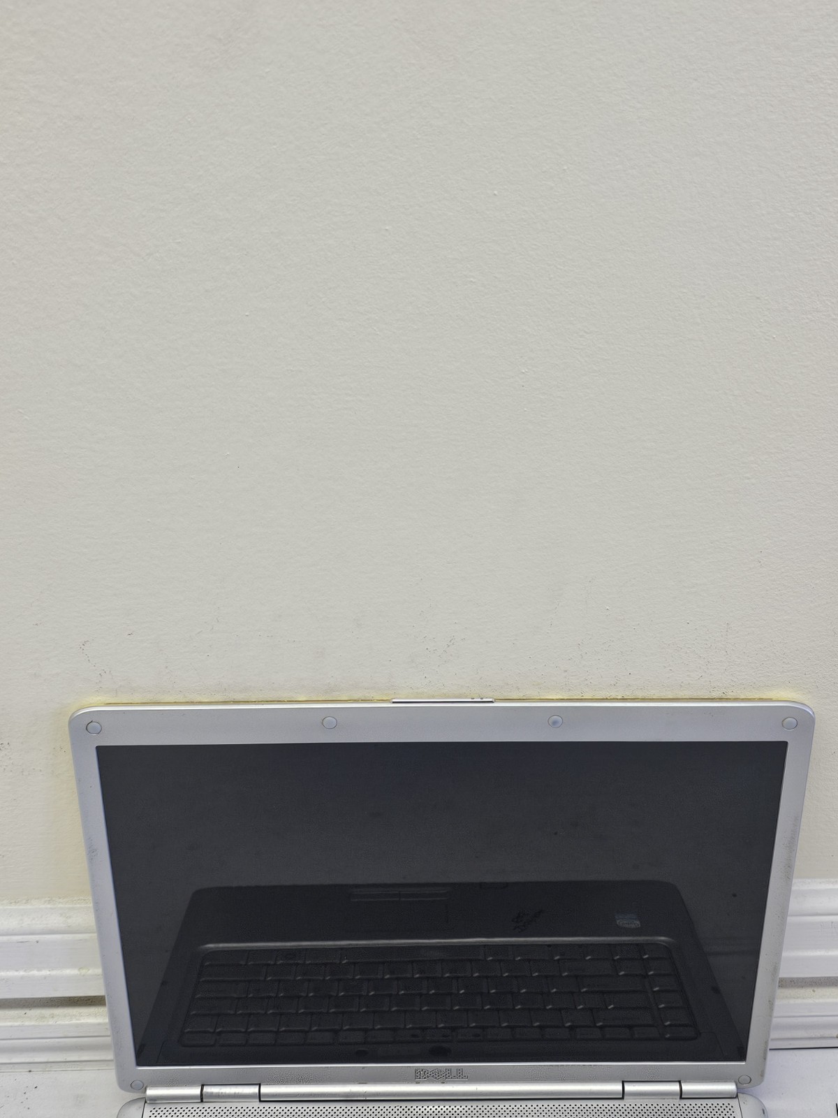 Dell Inspiron 1525 Laptop – 2GB RAM – 250GB HDD – Win 10 – Parts – Read Desc.