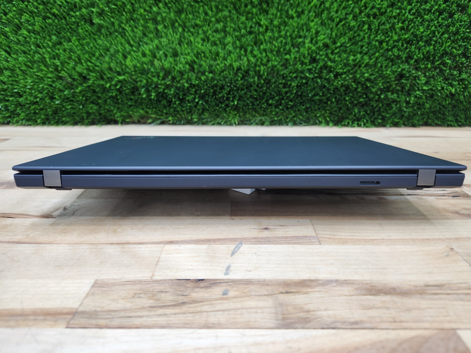 Lenovo ThinkPad T14 Gen 1 14″ FHD i7-10510U 1.8GHz 16GB 256GB SSD Win 11 Pro ~