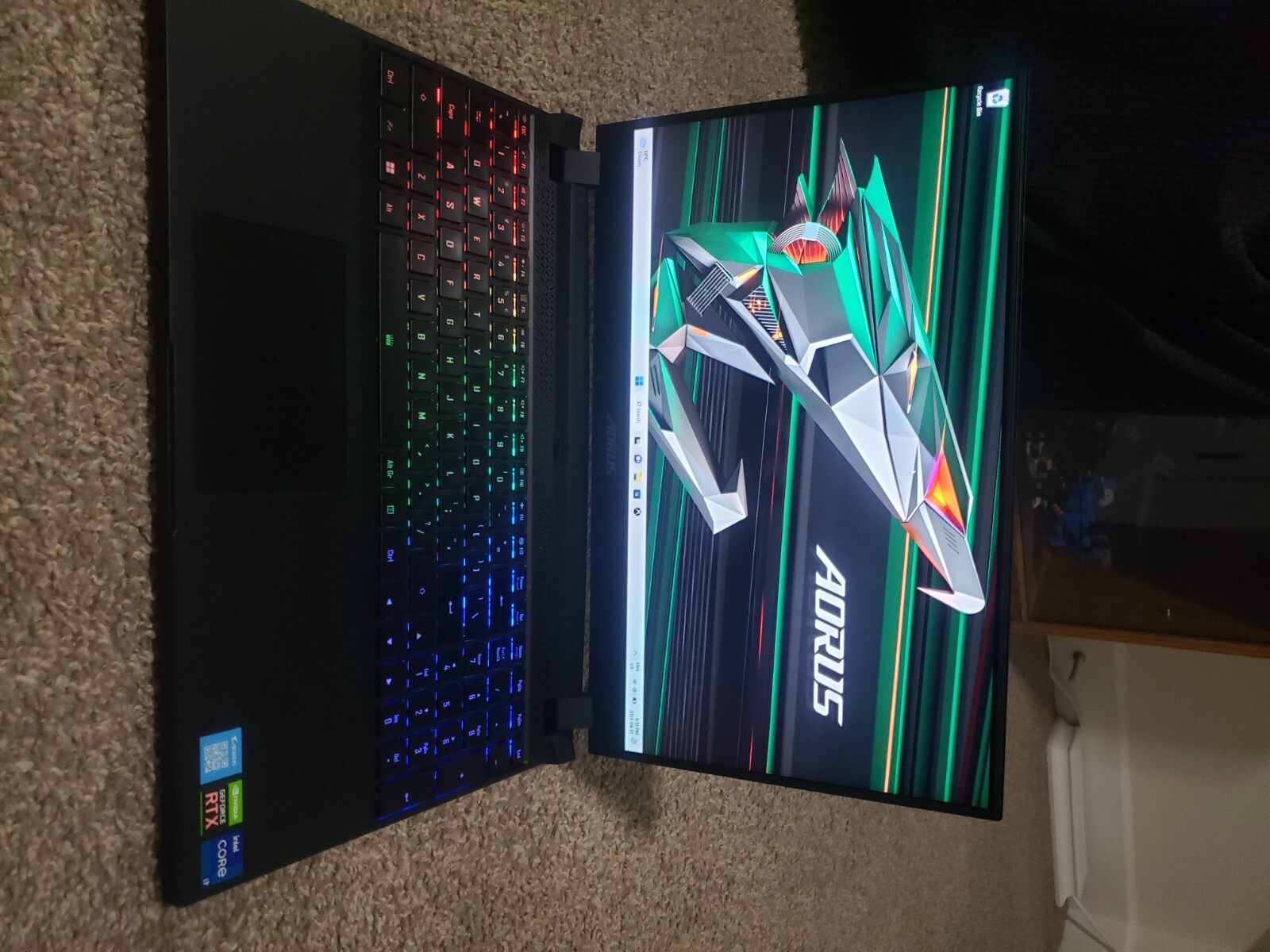 gigabyte aorus 5 se4 360hz, 130W 3070, 14 core 20 thread, gaming laptop