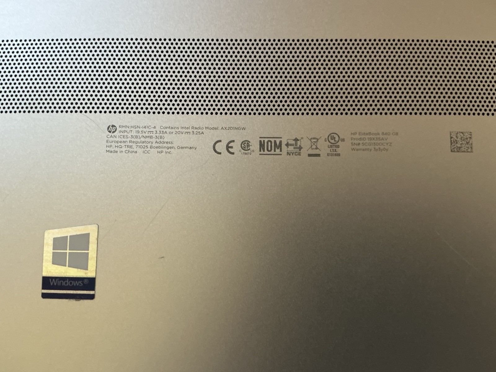 HP EliteBook 840 G8 14” i5-1135G7 16GB RAM Win11 Pro 256G SSD Webcam Charger