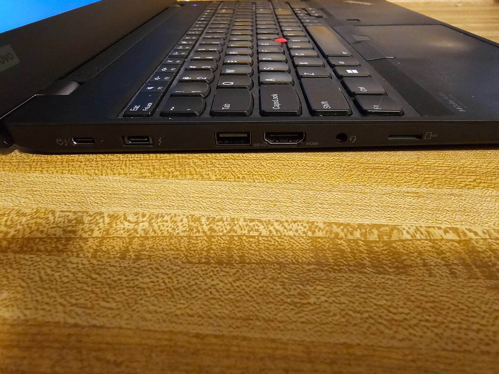Lenovo ThinkPad P15s Gen 2 15.6″ (512GB SSD, Intel i7-1165G7, 16GB DDR4-3200)