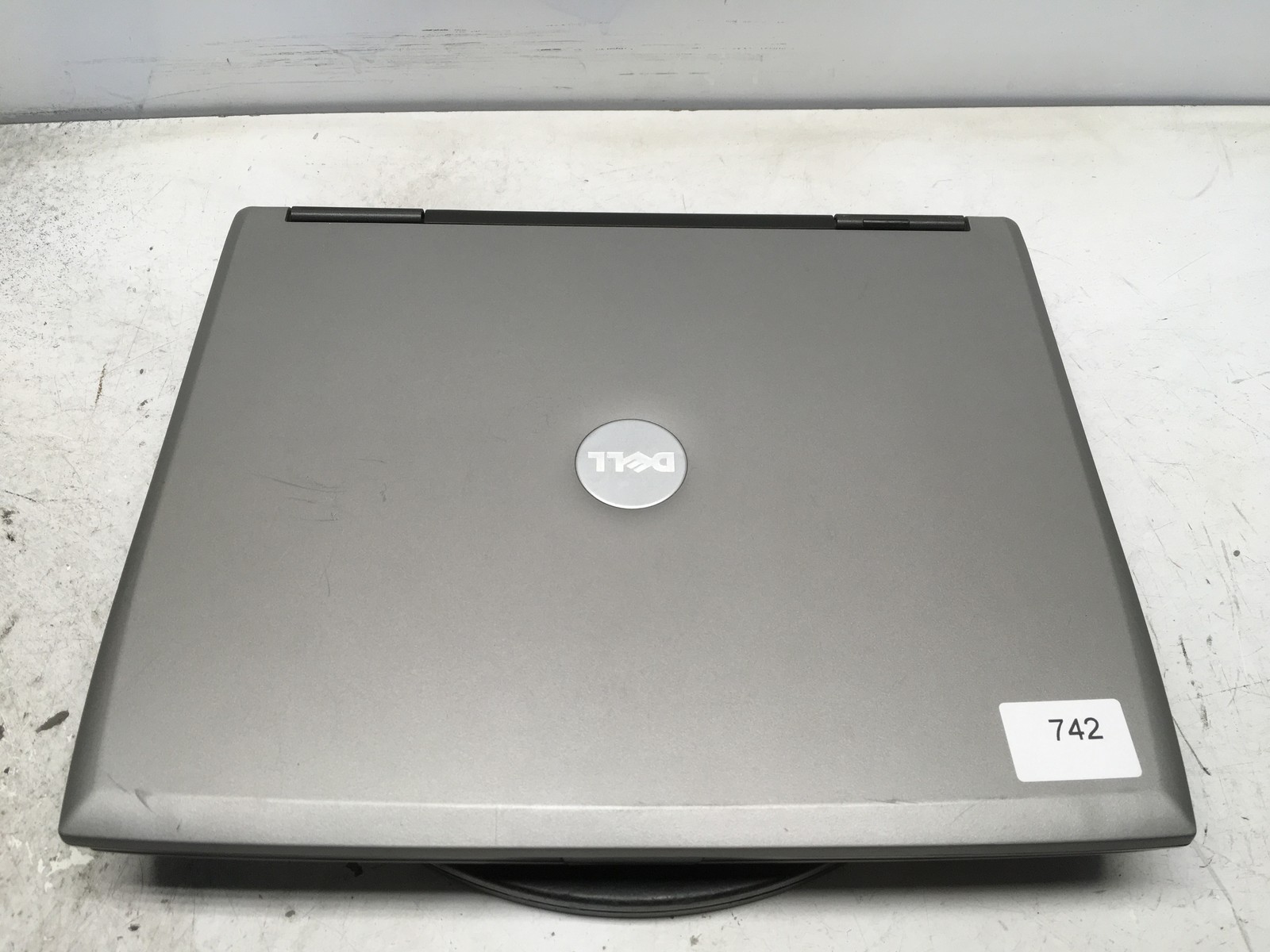 Dell Latitude D520 Intel Core 2 Duo 06F2 1.66GHz 2 GB NO HDD No Batt