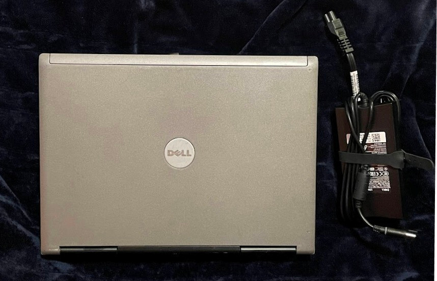 Complete Dell Latitude D820 15.4″ WUXGA LCD/NVIDIA GPU/2.00GHz/4GB/500GB/SERIAL