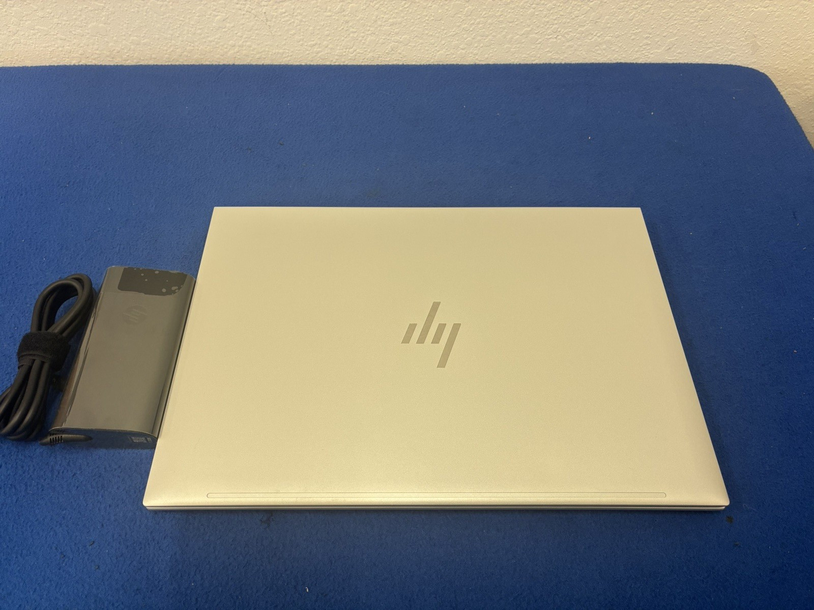 HP EliteBook 860 G9 16″ 12th Gen Intel i7, 16GB RAM, 512GB SSD, Win 11 Pro