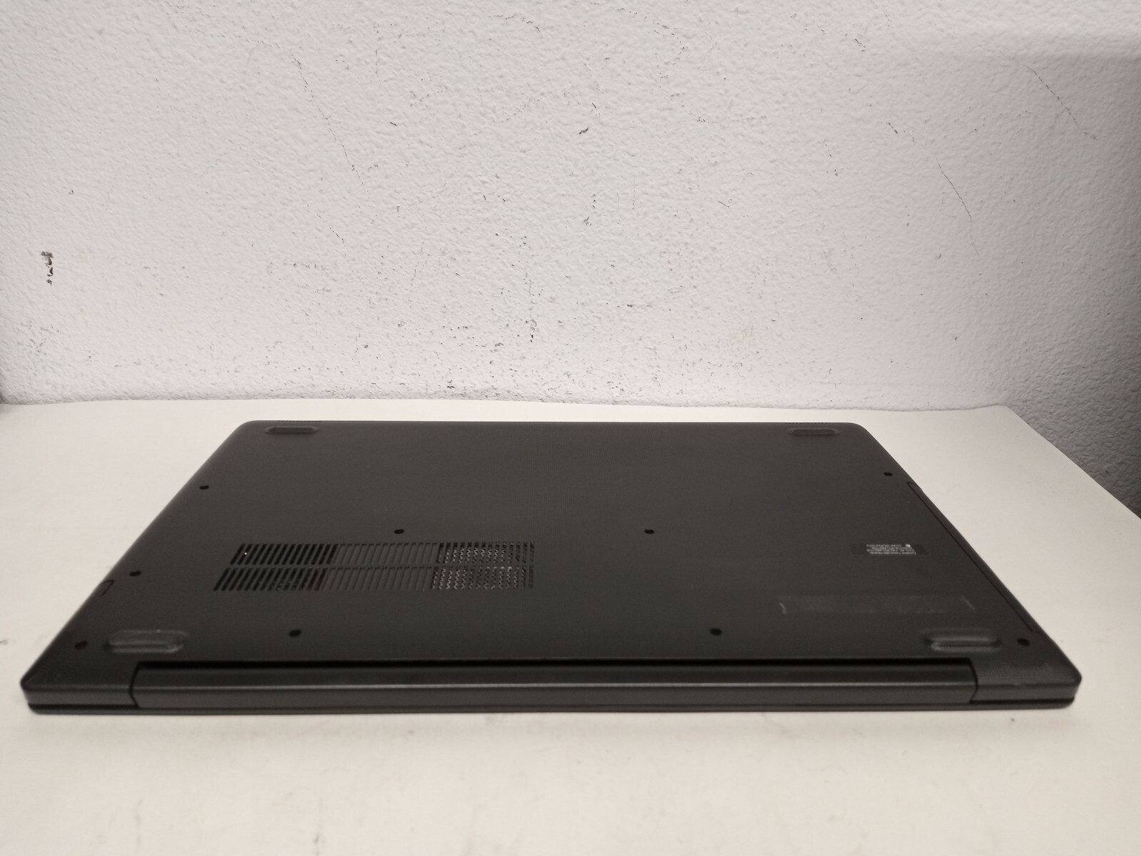 Lenovo IdeaPad 130-15AST 15.6″ Laptop AMD A9-9425 3.10GHz 4GB 128GB SSD BT Win10
