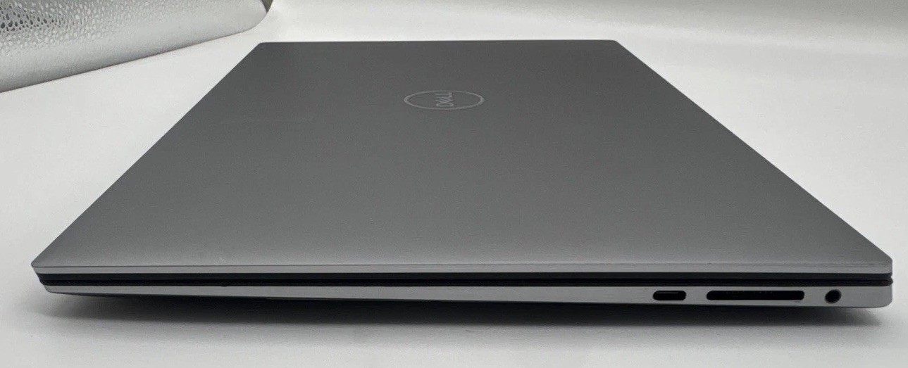 Dell Precision 5550 15.6” Xeon W-10855M 32GB 512GB Quadro T2000 READ
