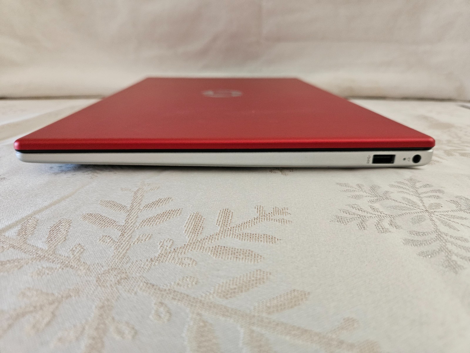 HP 15-fd0083wm (128GB SSD, Intel Pentium N200, 16GB) Laptop – Red