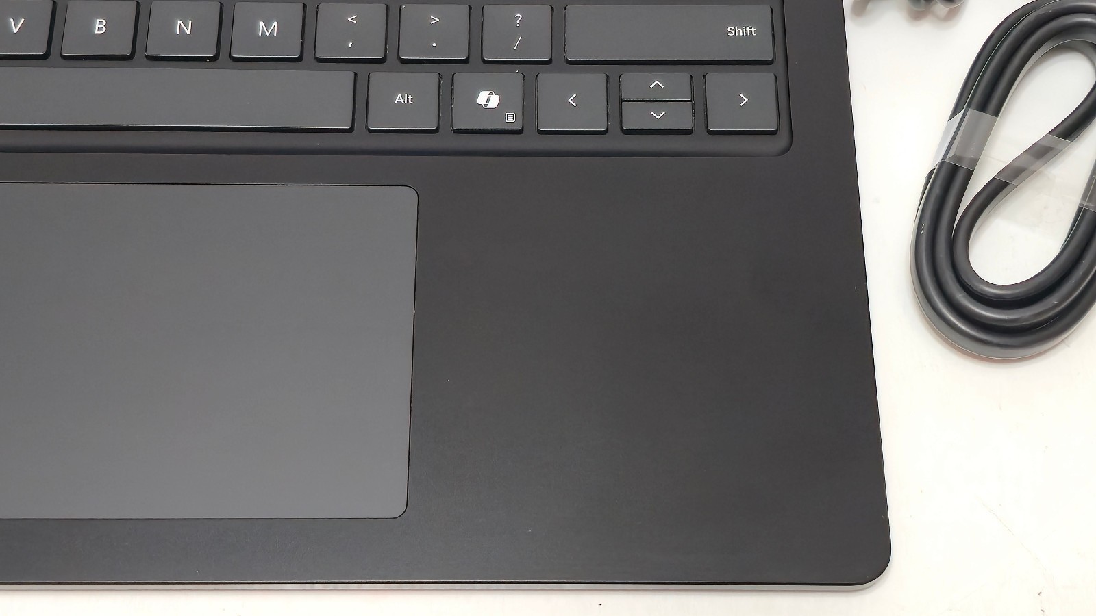 Surface Laptop 6 13.5″ (2033) Core Ultra 7 165H ,32 GB RAM, 1 TB SSD Touch