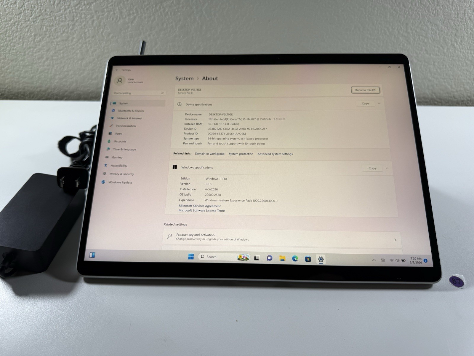 Microsoft Surface Pro 8 (1982) i5-1145G7 – 16GB RAM – 256GB 120Hz – Win 11 Pro