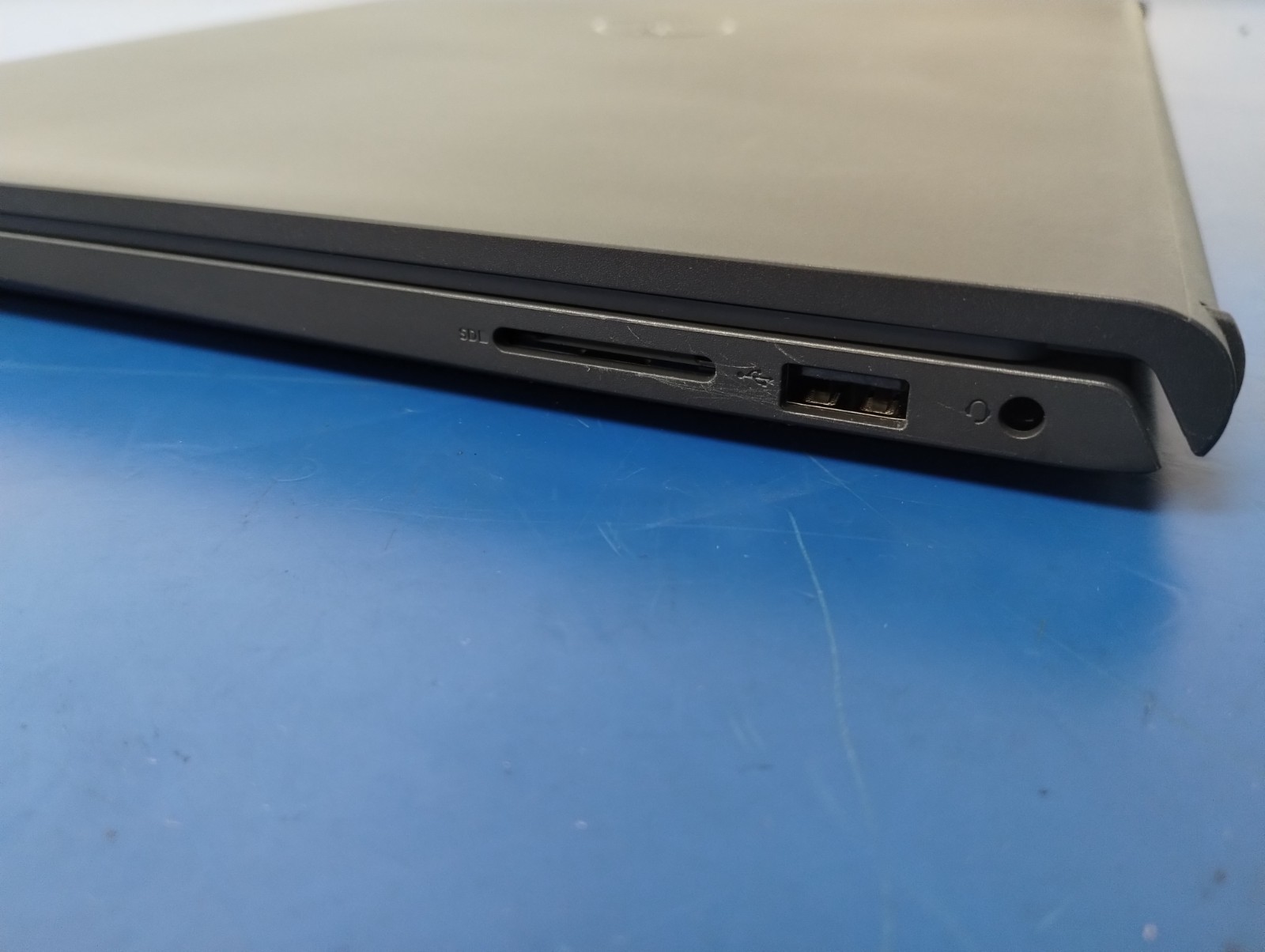 DELL 15 DC15255 G8MK9, AMD Ryzen 7 7730U, 2.00 GHz, 16 GB RAM, 512 GB NVMe SSD