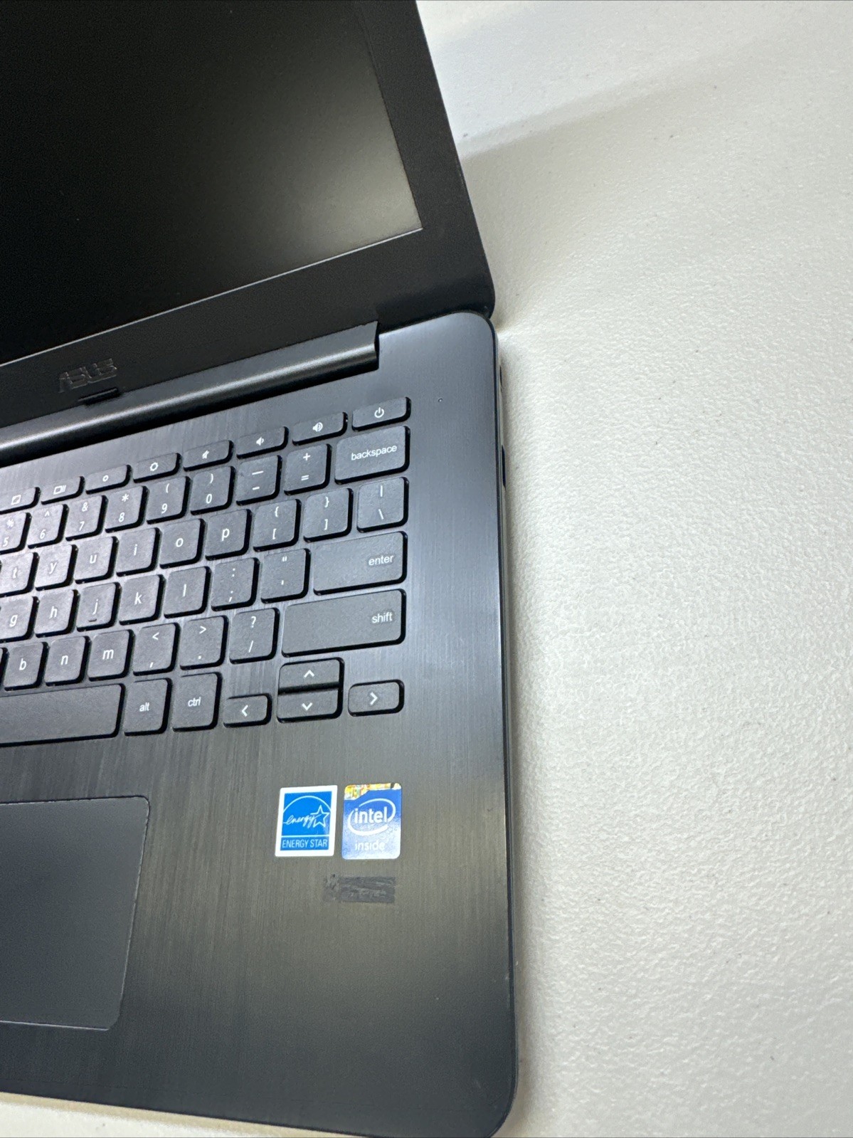 ASUS Chromebook C300M 13″ Celeron @ 1.6GHz 4GB RAM 32GB SSD ChromeOS