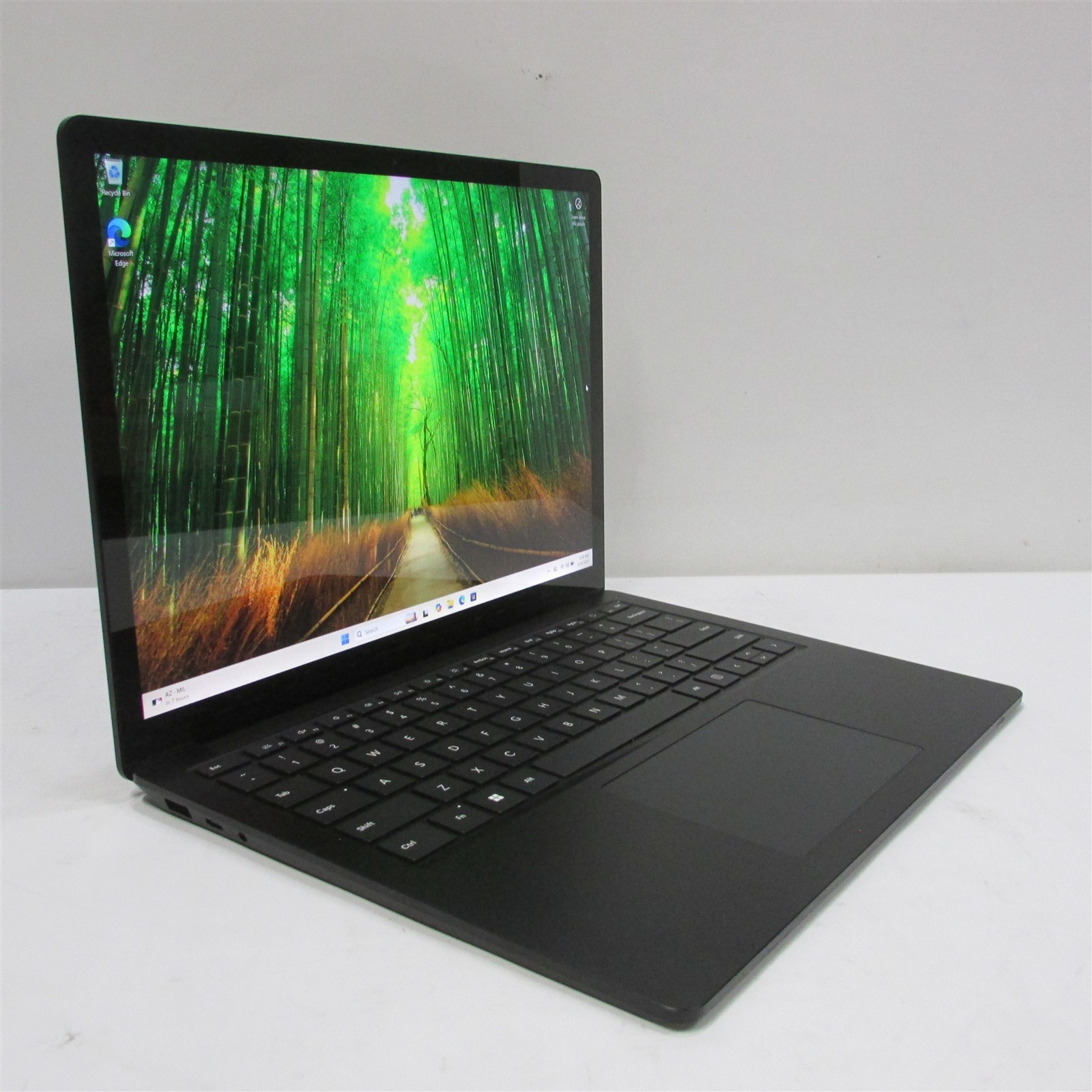 Microsoft Surface Laptop 5 1951 i7-1265U 2.7GHz 32GB RAM 1TB 13″ Win 11 Pro DMG