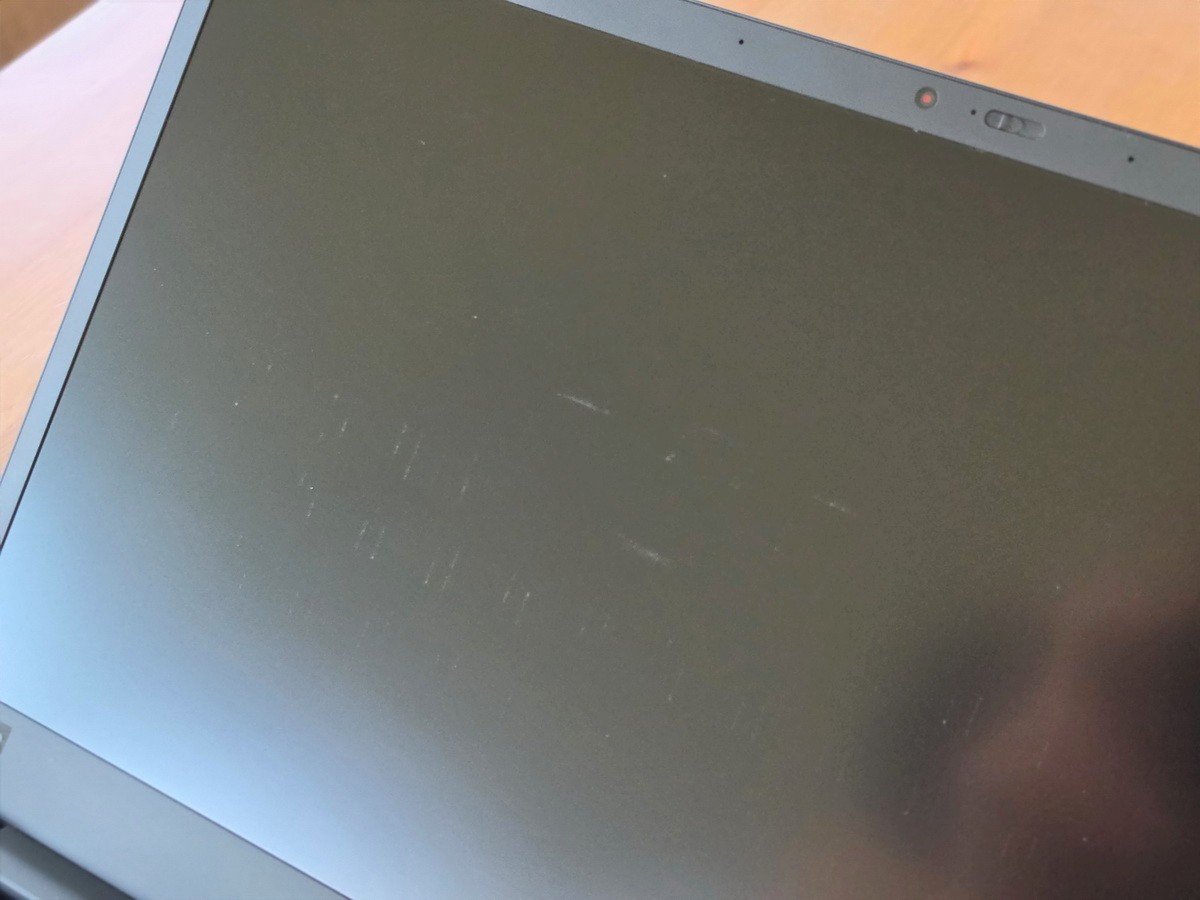 Lenovo ThinkPad P1 Gen 3 Xeon W-10855M 16GB 15.6″ FHD 1920×1080 NVIDIA T2000