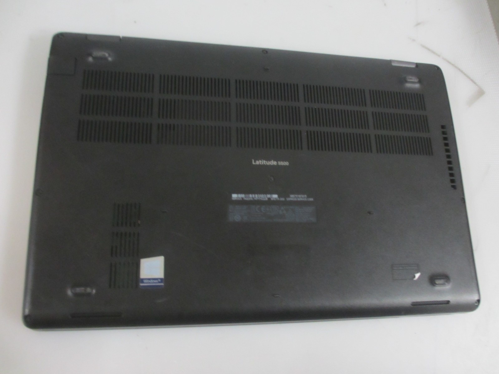 Dell Latitude 5500 i5-8265U 1.6GHz 16GB/240GB m2SSD [NO OS] Laptop + AC READ-)